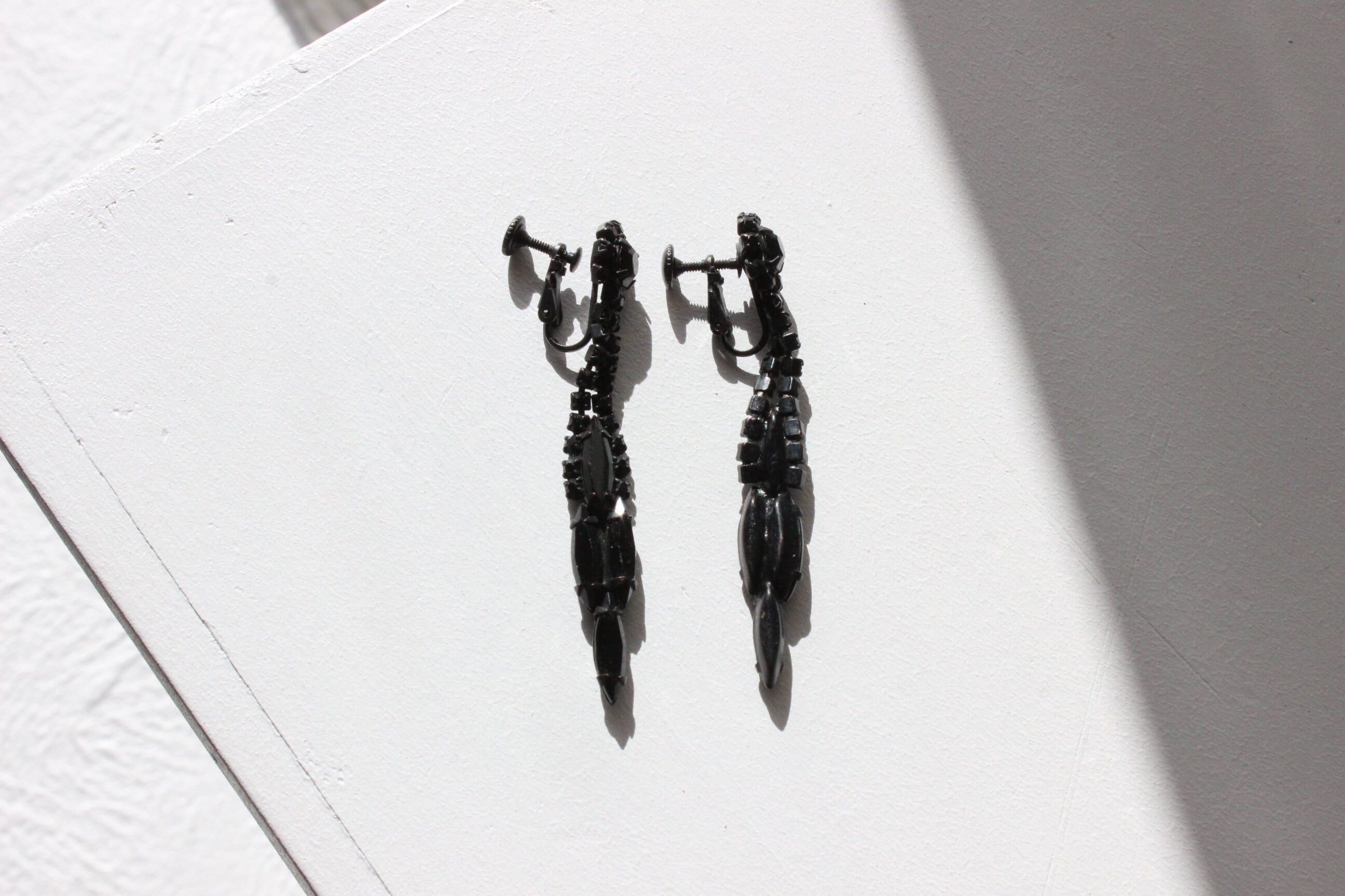 1940s Art Deco Black Glass Screw Back Earrings