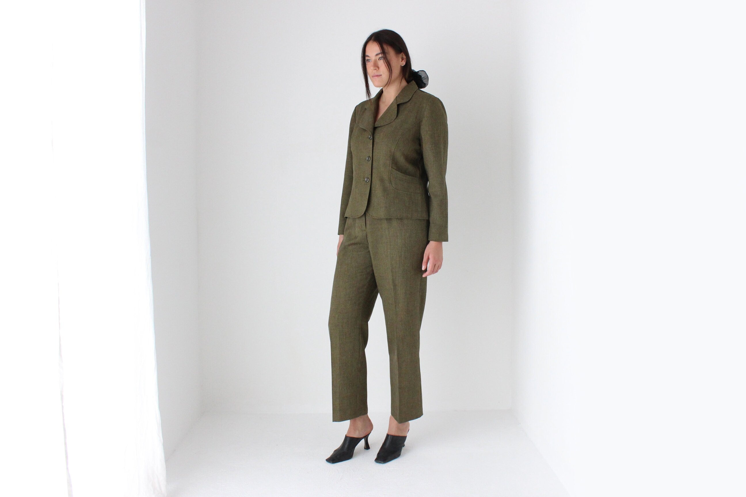 Elegant 90s Olive Two Piece Matching Pant Suit Set