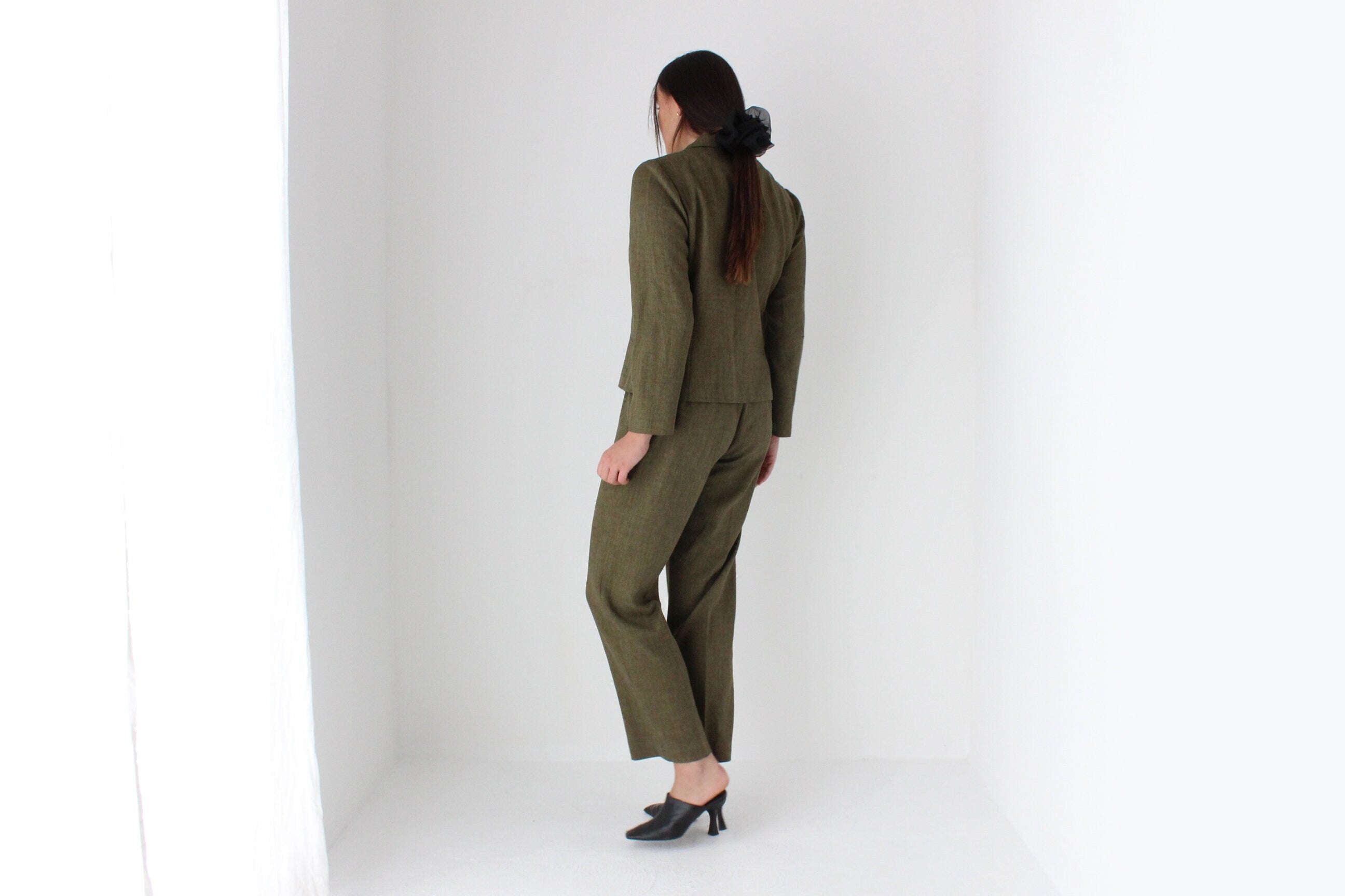 Elegant 90s Olive Two Piece Matching Pant Suit Set