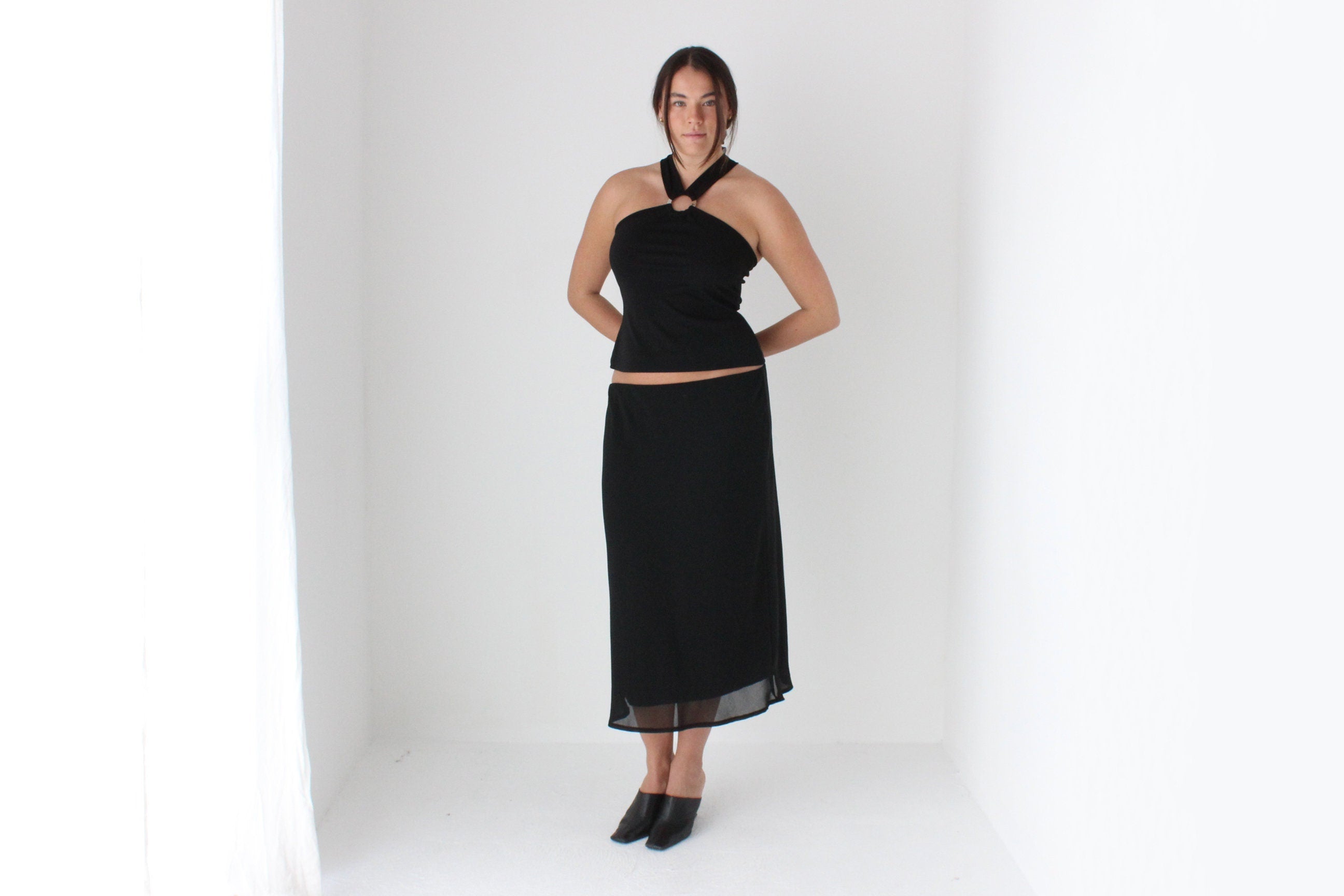 90s Minimal Layered Mesh Slip On Knee Length Skirt