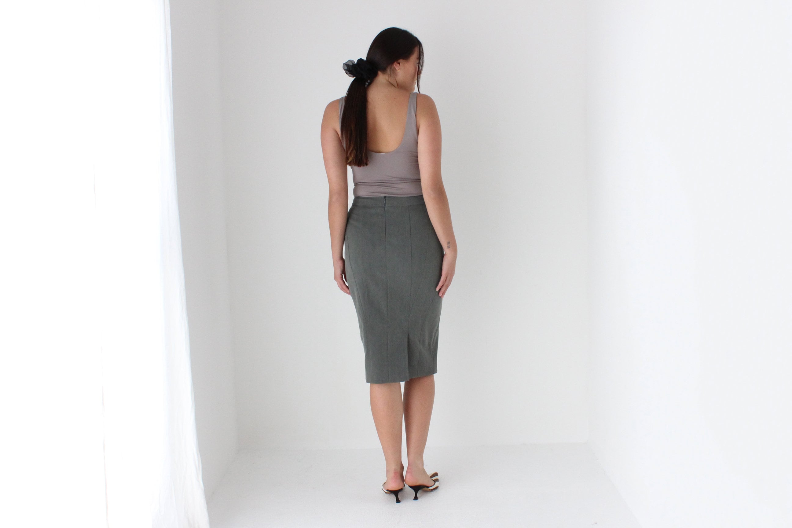 90s Donna Karan Neutral Knee Length Pencil Skirt