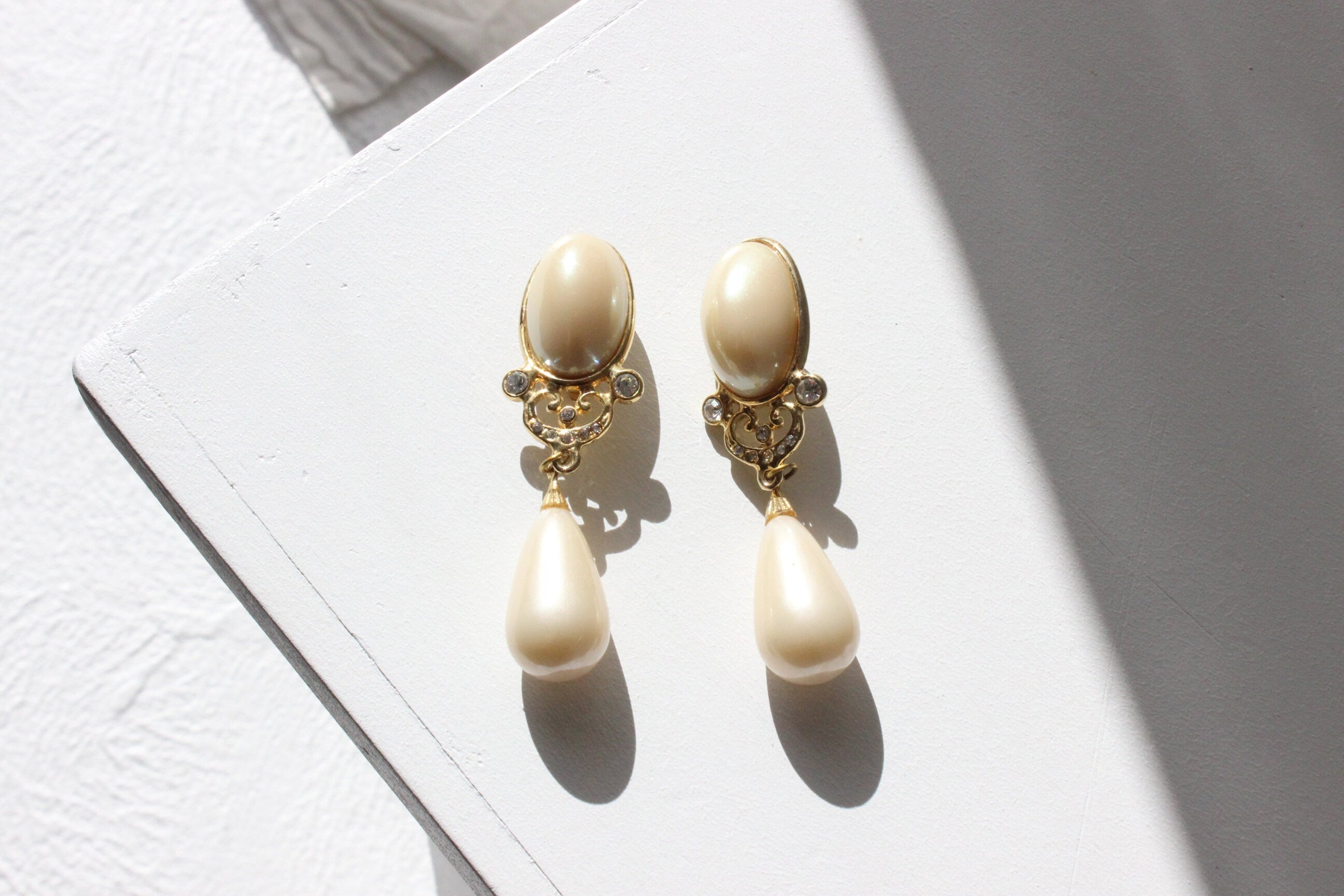 80s Baroque Gold & Pearl Oversized Clip On Earrings