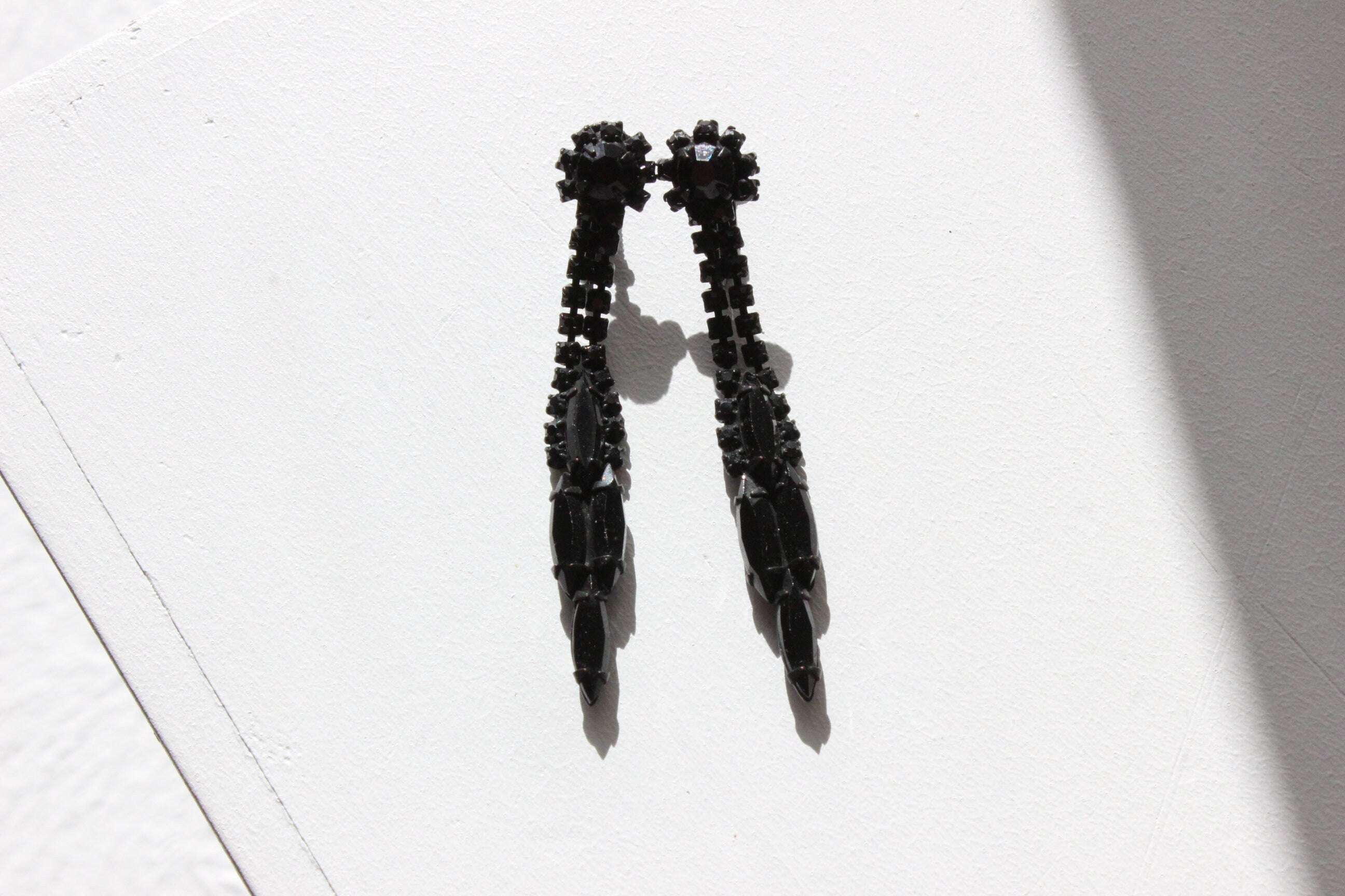 1940s Art Deco Black Glass Screw Back Earrings