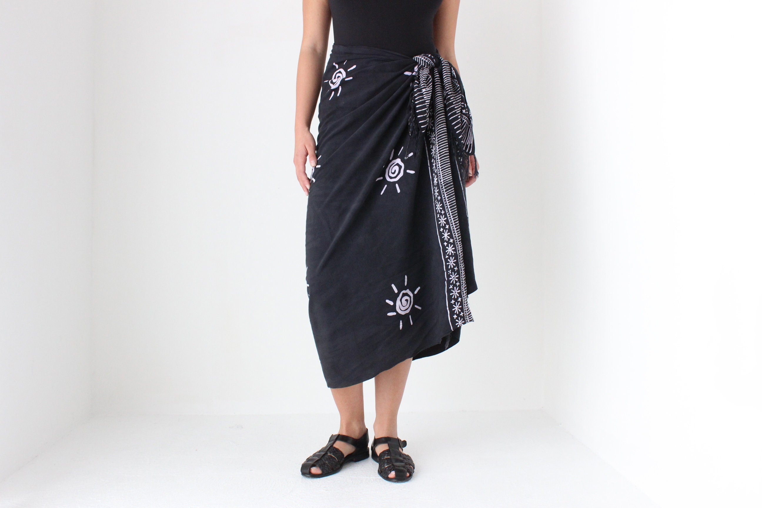 90s Swirly Sun Indonesian Batik Rayon Sarong Skirt