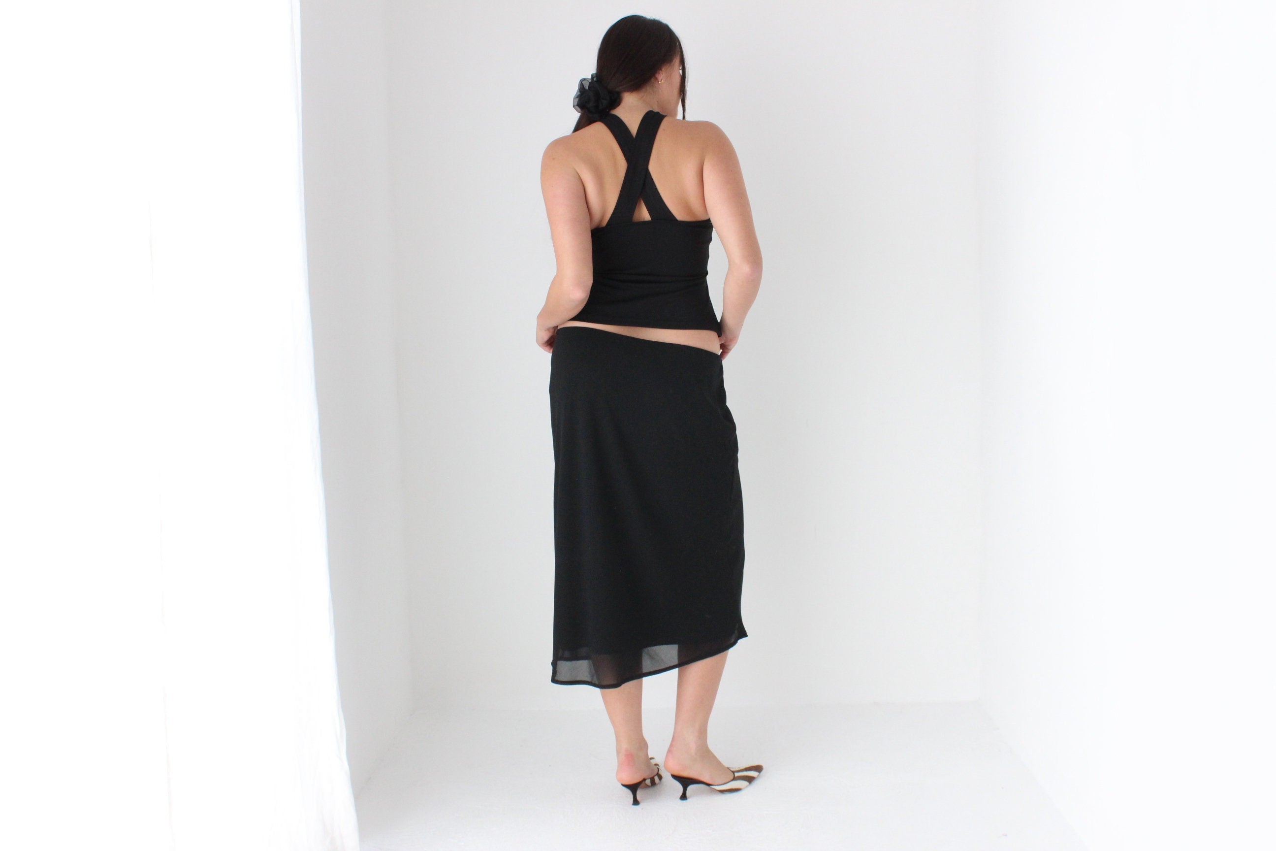 90s Minimal Layered Mesh Slip On Knee Length Skirt