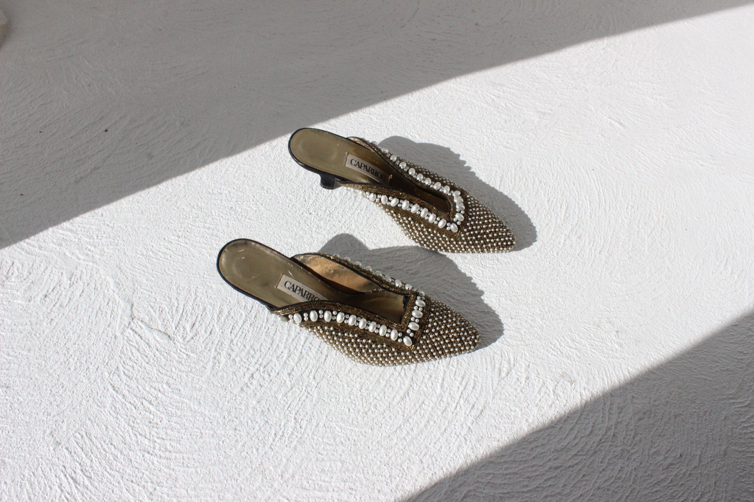 80s Pearl & Gold Bead Mules ~ Euro 40