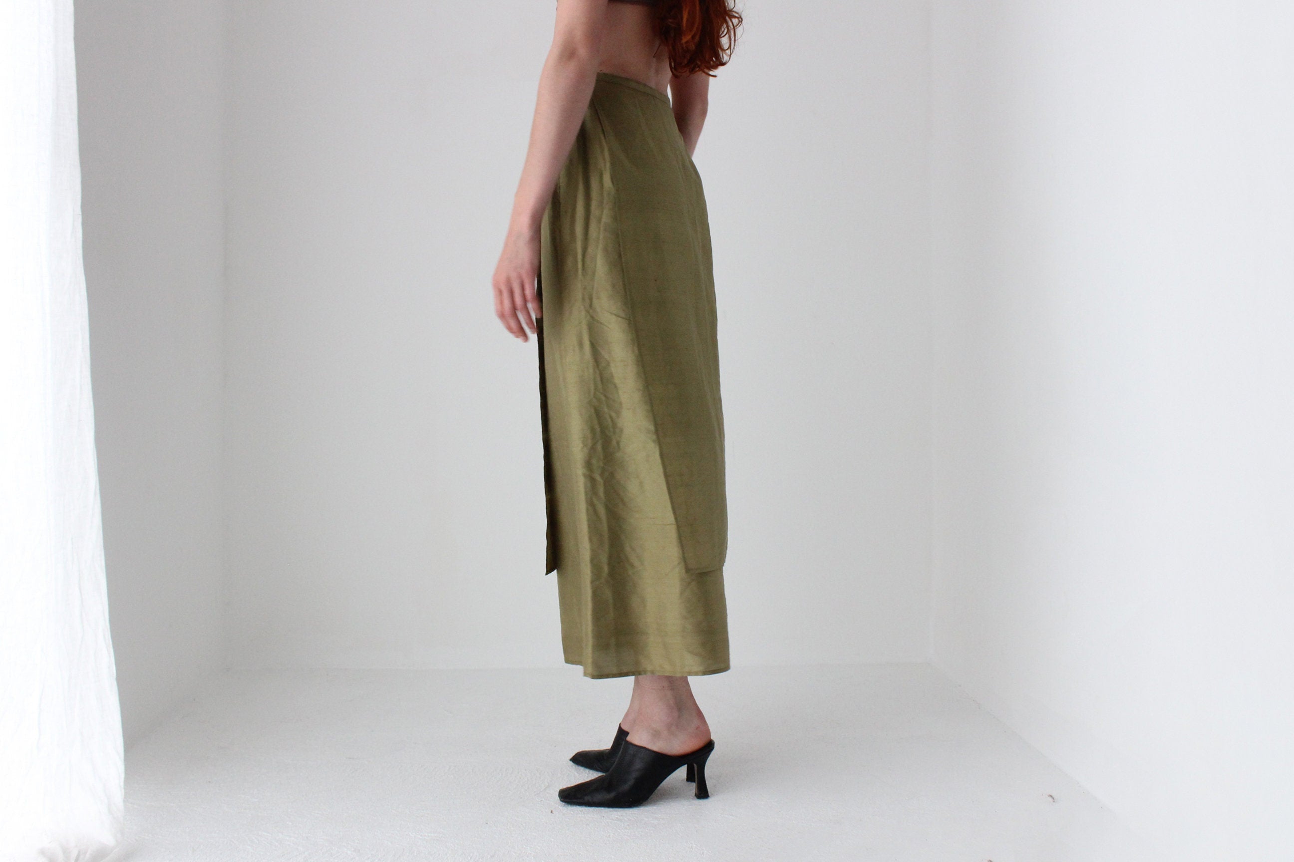 90s Neutral Olive Raw Silk Layered Column Skirt