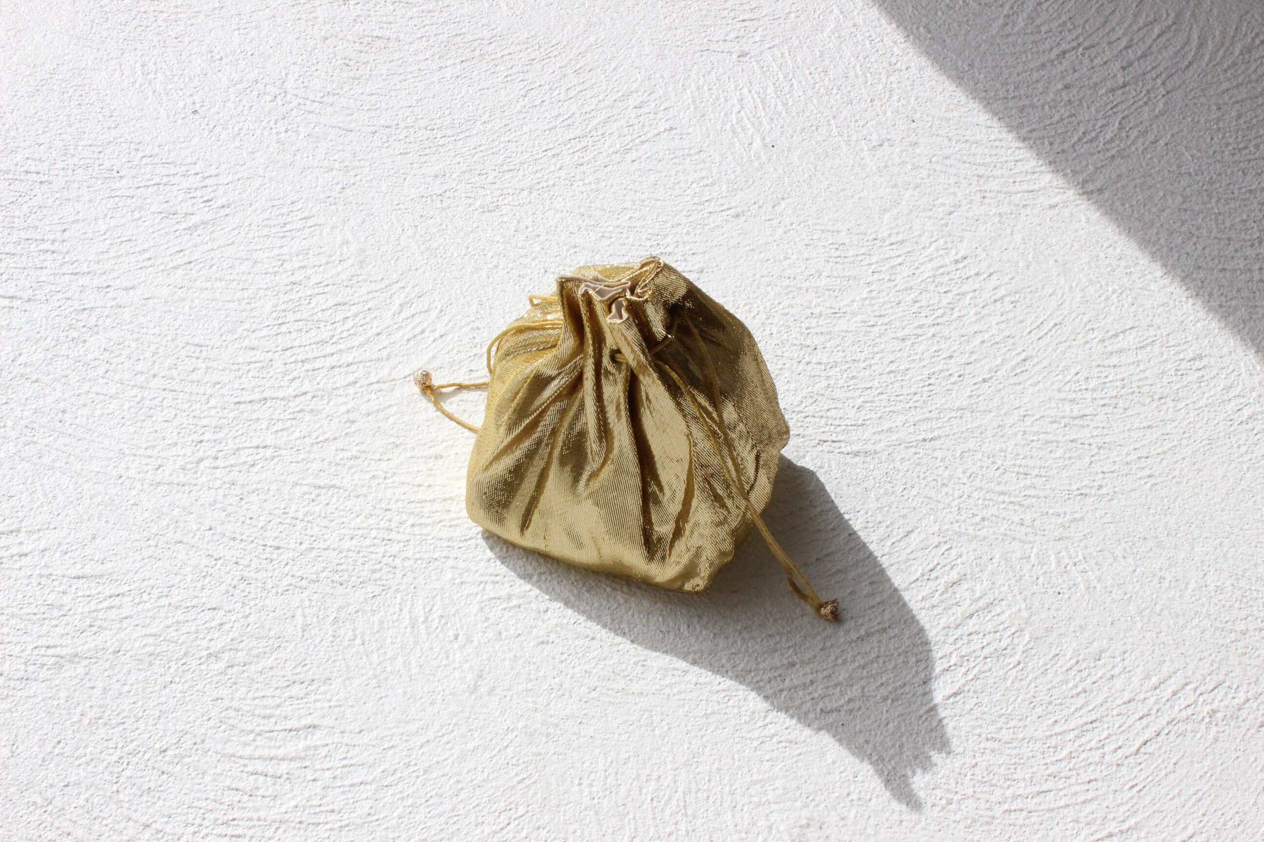 80s Gold Lamé Drawstring Wristlet Bag