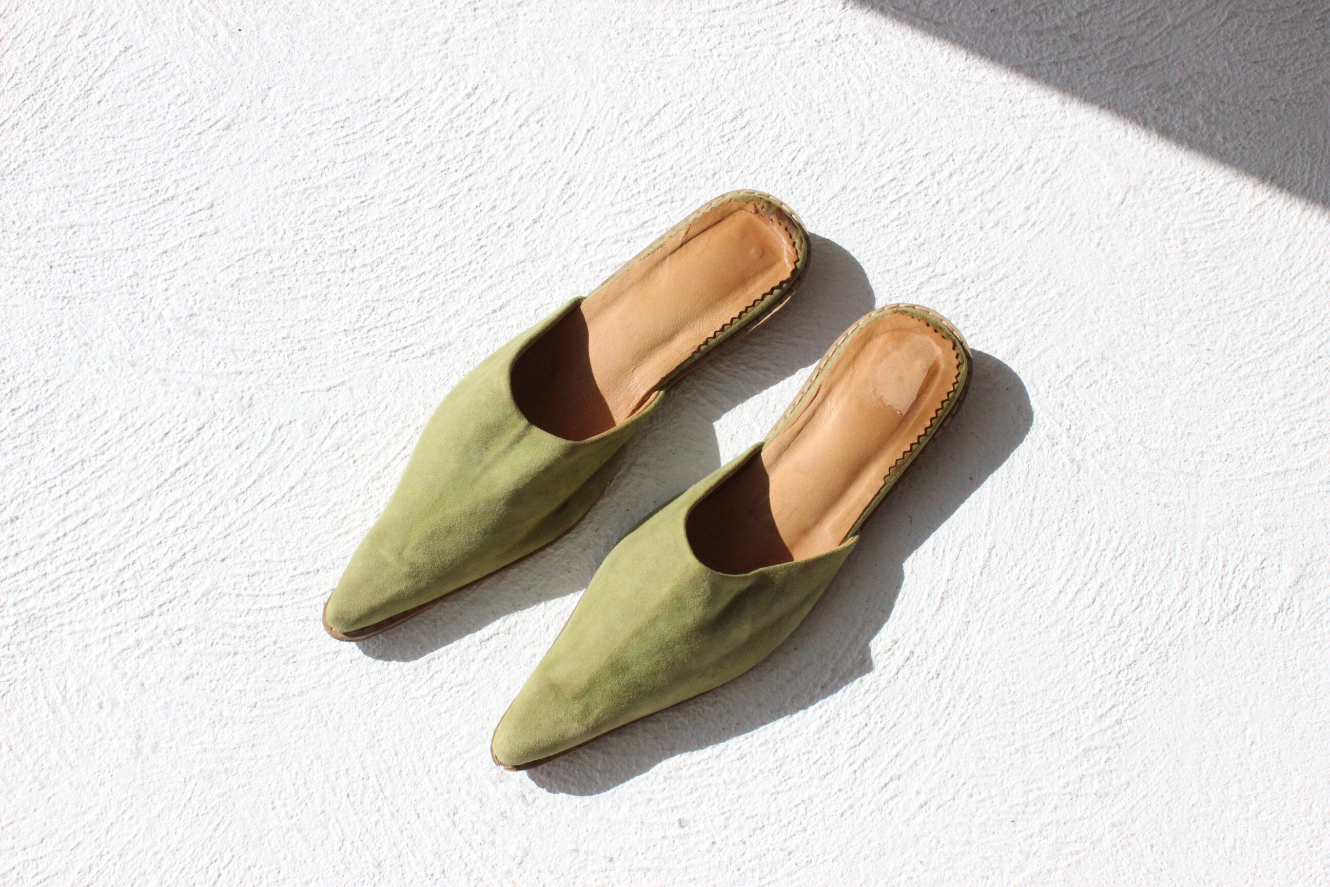 Vintage Suede Leather Pointed Toe Slip On Flats ~ Euro 38