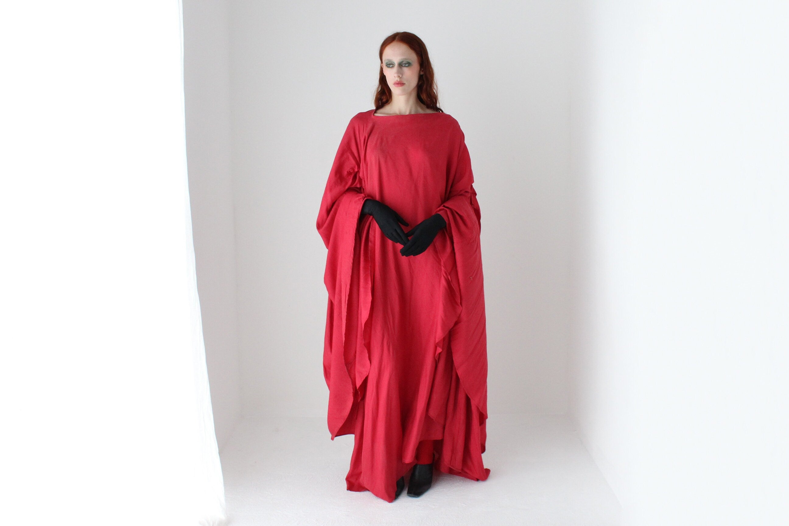 Outrageously Voluminous Sweeping Dramatic Free Size Costume Kaftan