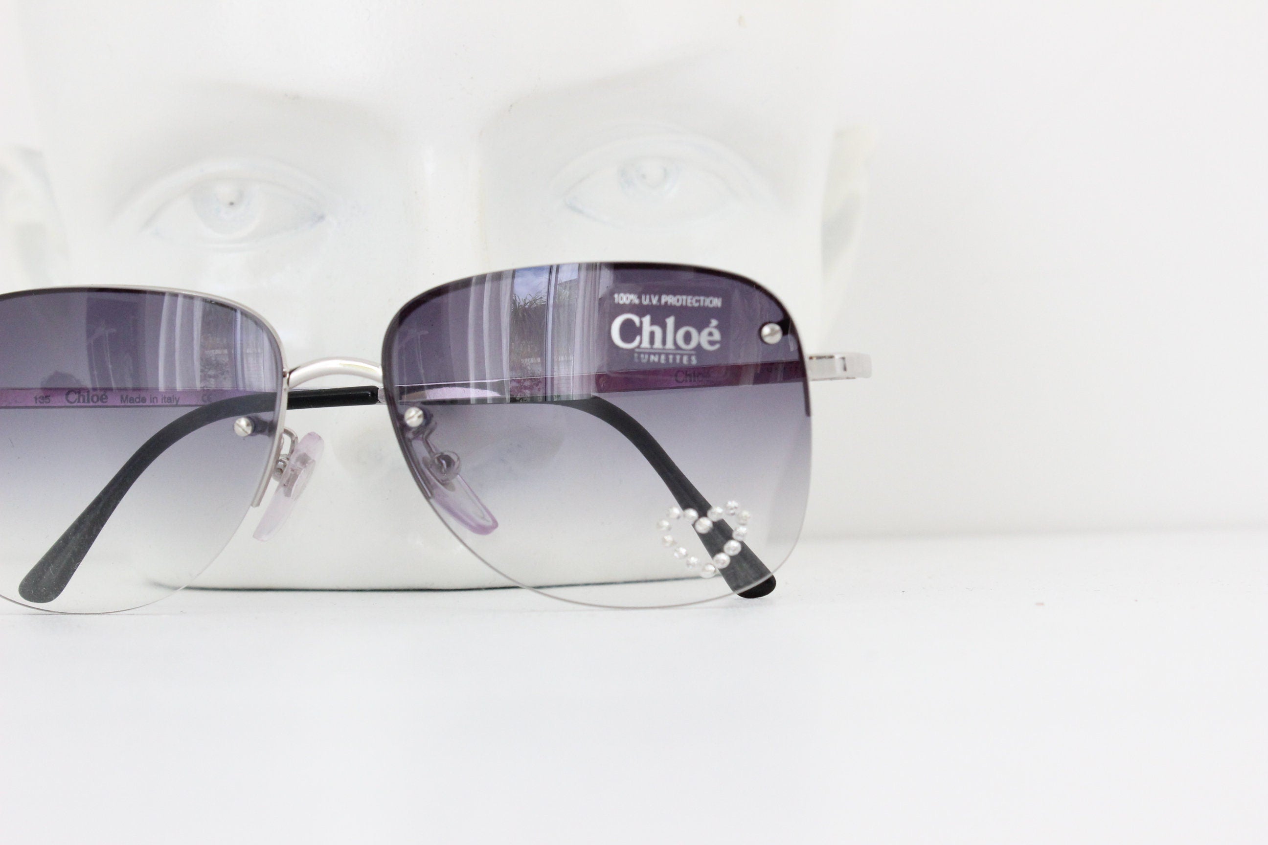 Y2K CHLOE Luxe Ombre Lens Sunglasses w/ Rhinestone Love Heart