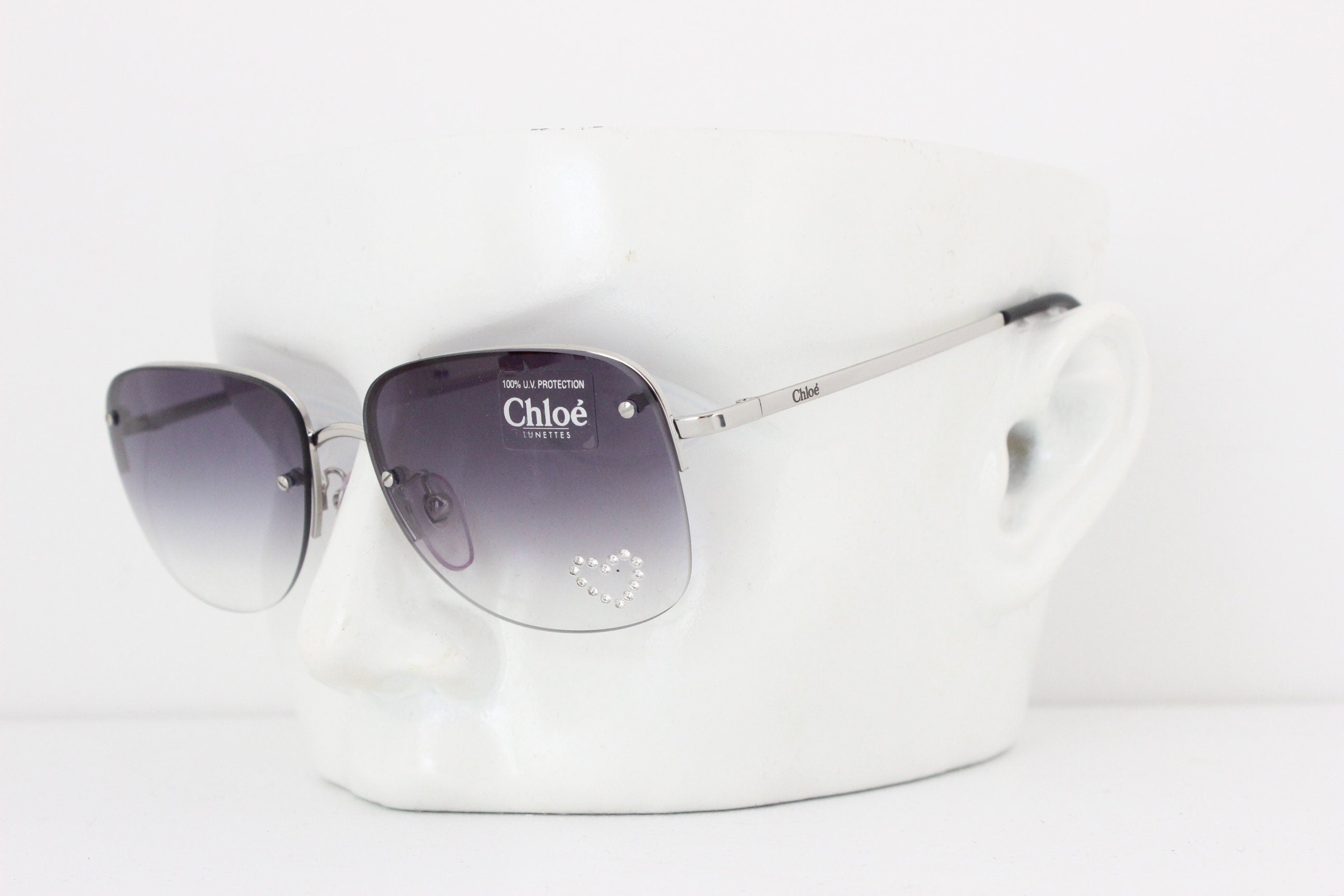 Y2K CHLOE Luxe Ombre Lens Sunglasses w/ Rhinestone Love Heart