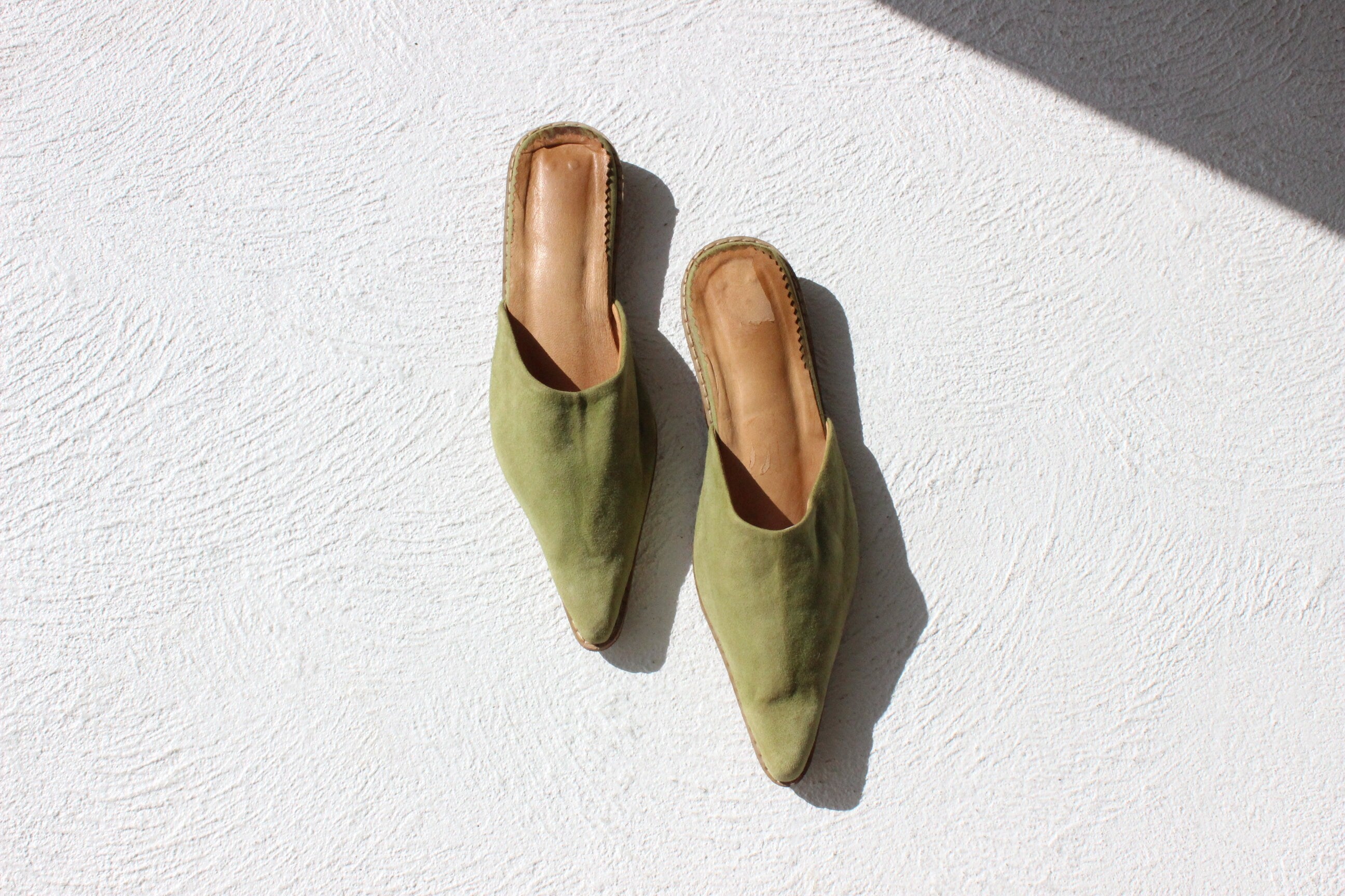 Vintage Suede Leather Pointed Toe Slip On Flats ~ Euro 38