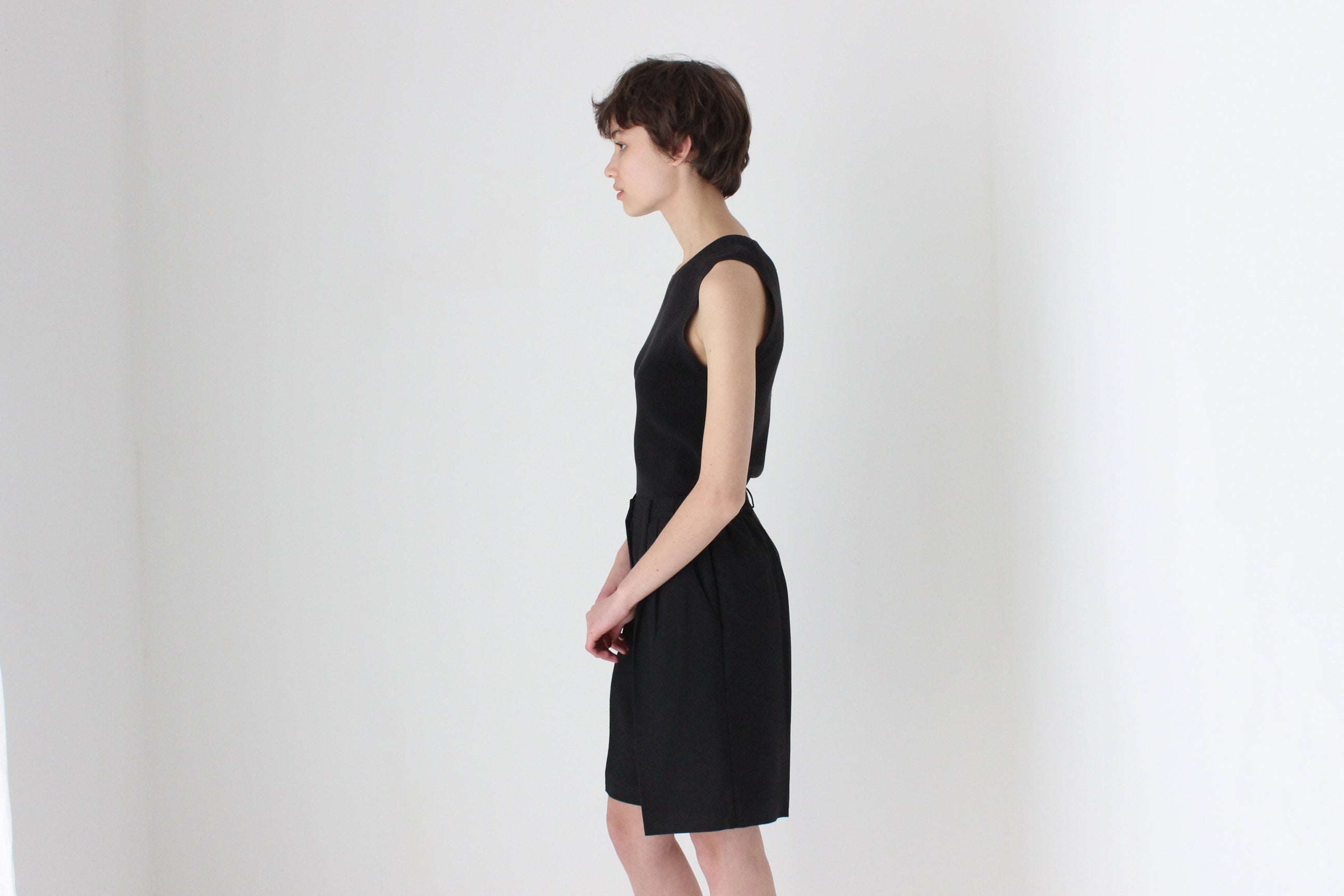 Perfect Minimal 90s Knit Tank by Equipment