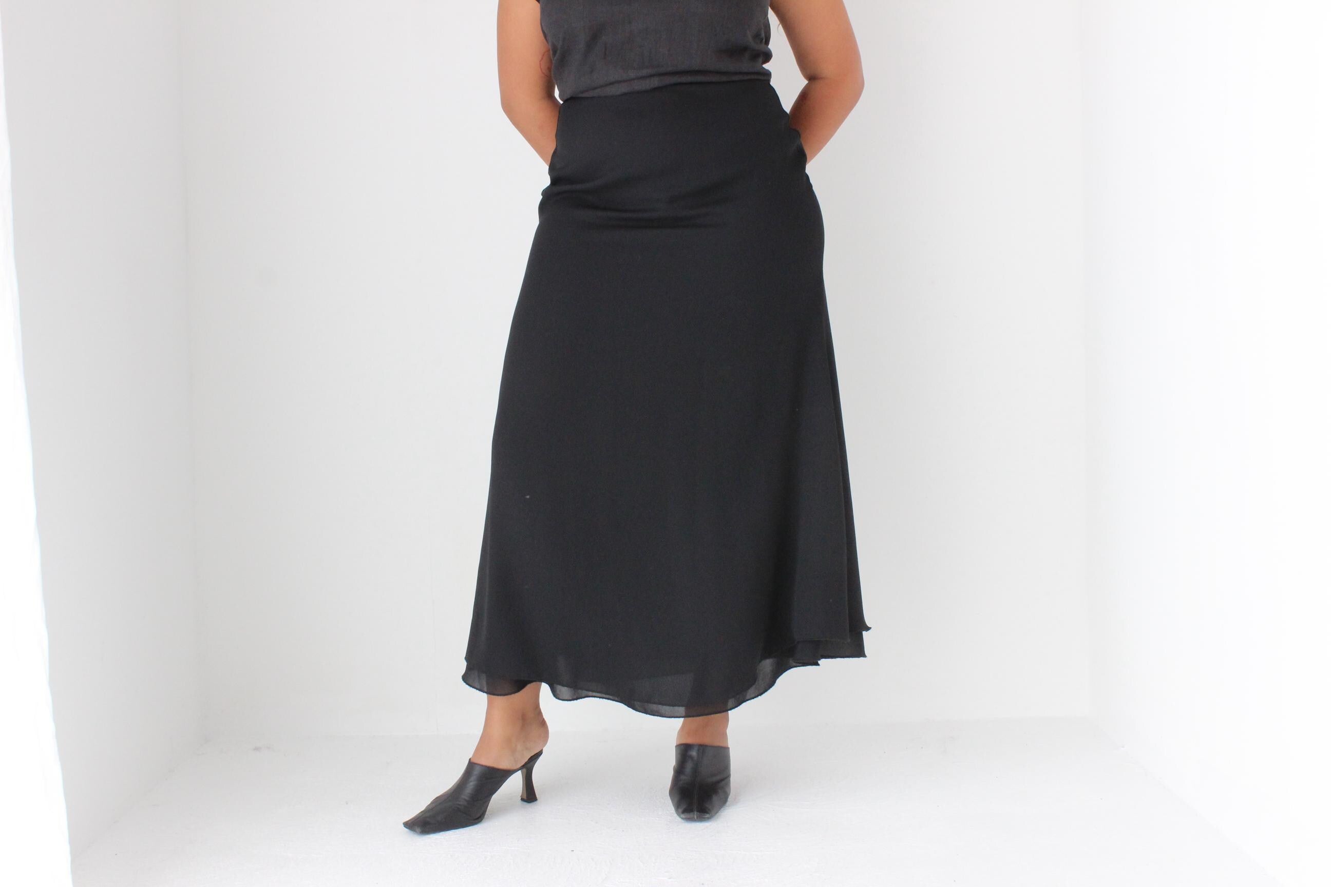 90s Minimal Black High Waist Maxi Skirt