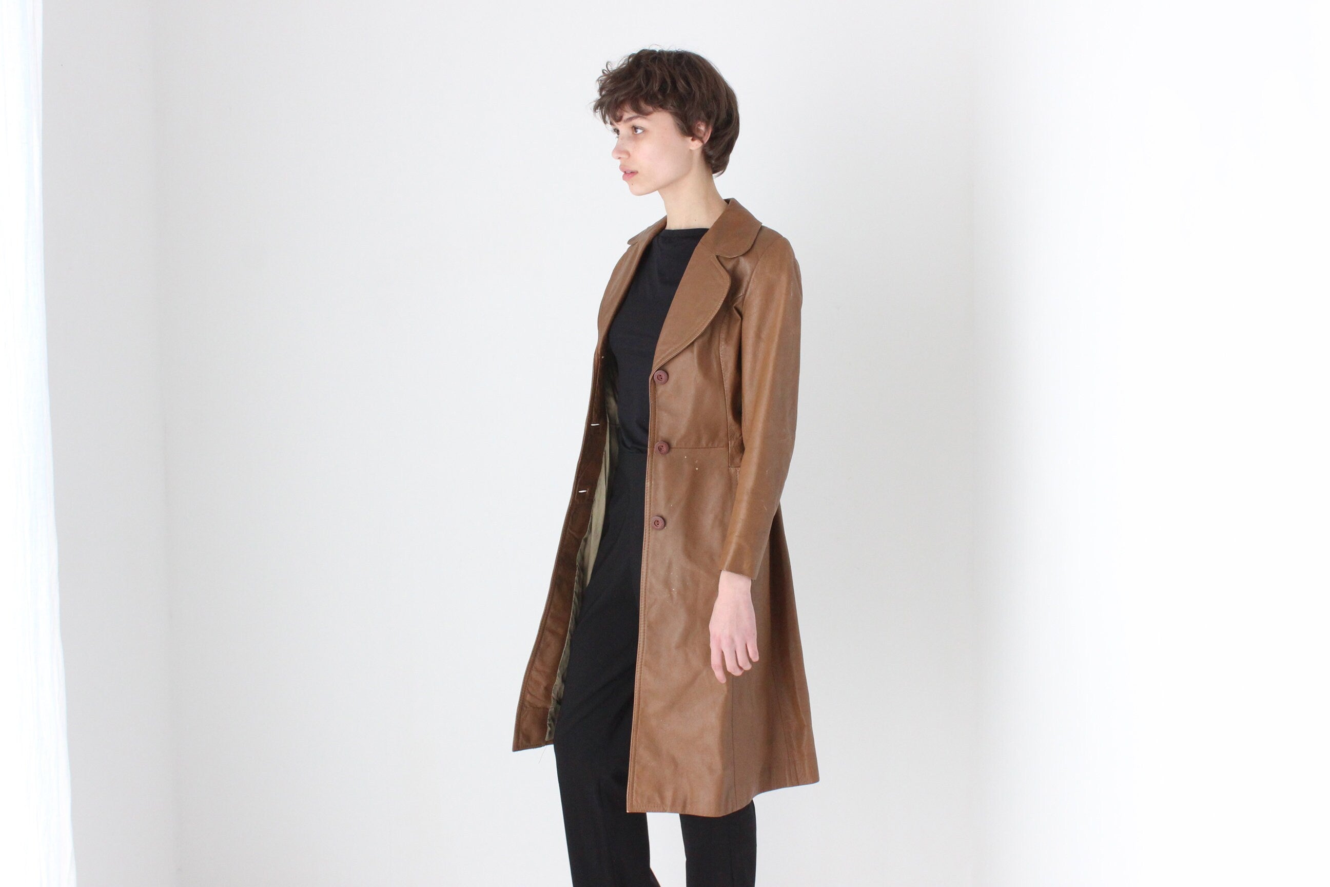 True 70s Caramel Brown Leather Button Up Coat