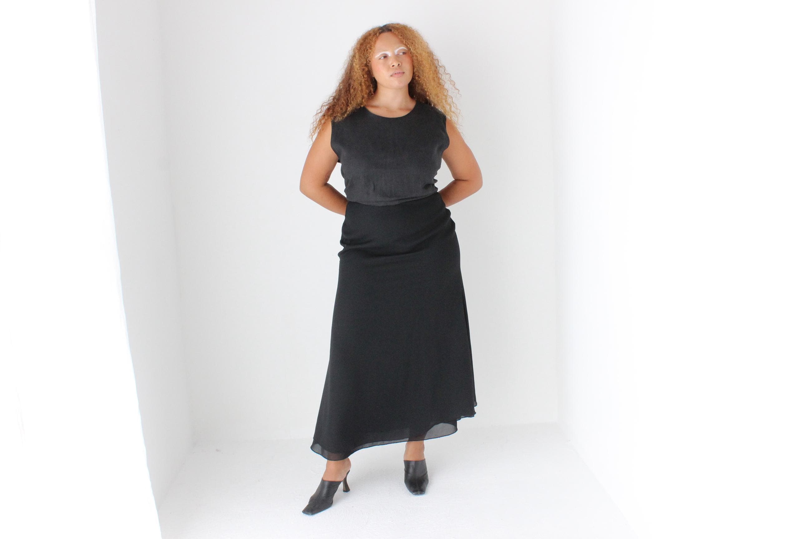 90s Minimal Black High Waist Maxi Skirt