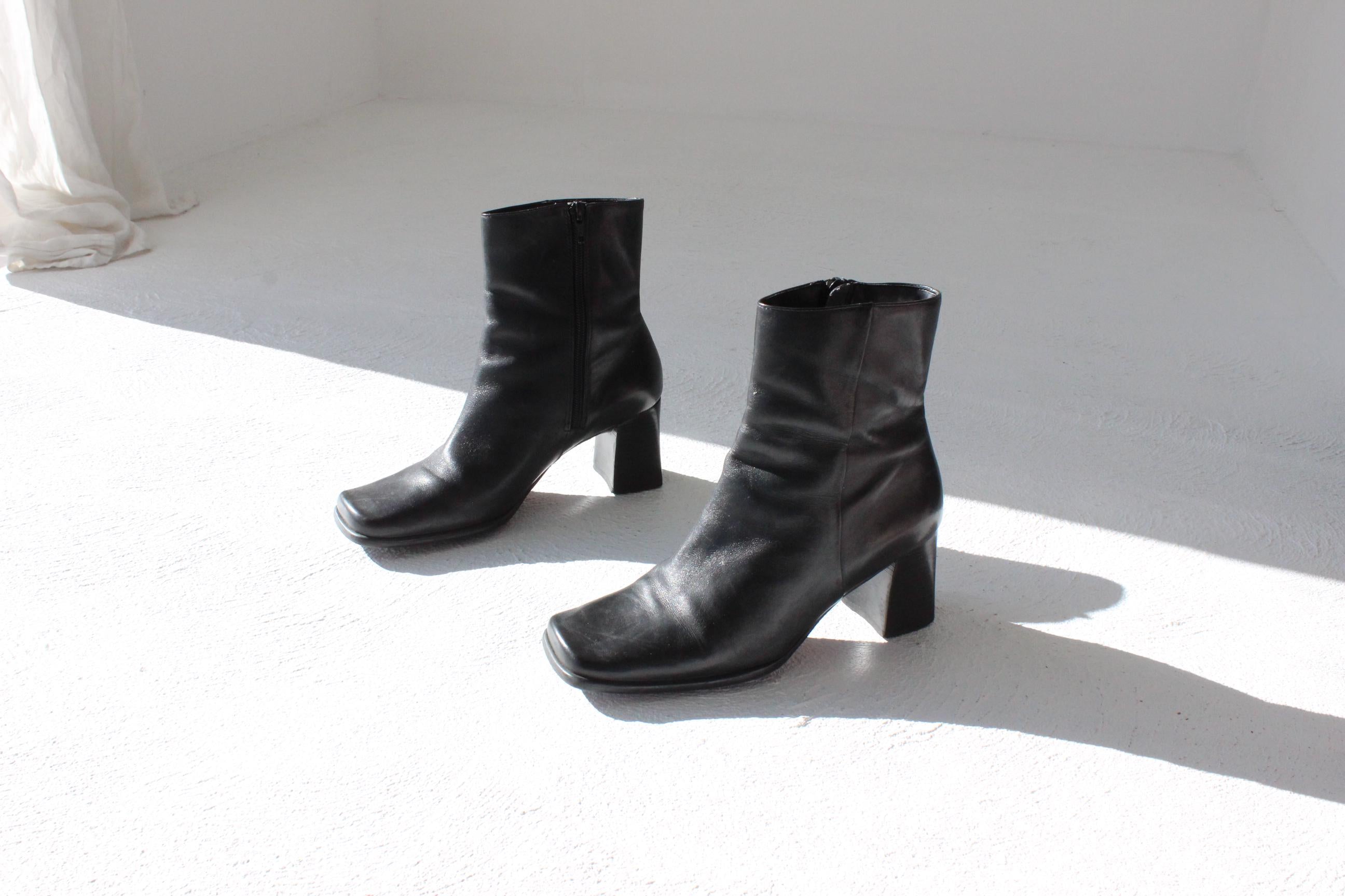 90s Square Toe Black Leather Ankle Boots by Nine West ~ Euro 38