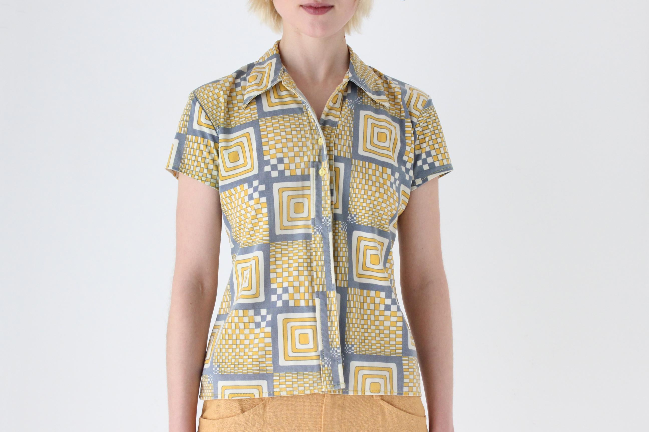 90s Groovy Stretch Button Up Top by 'SLAY'