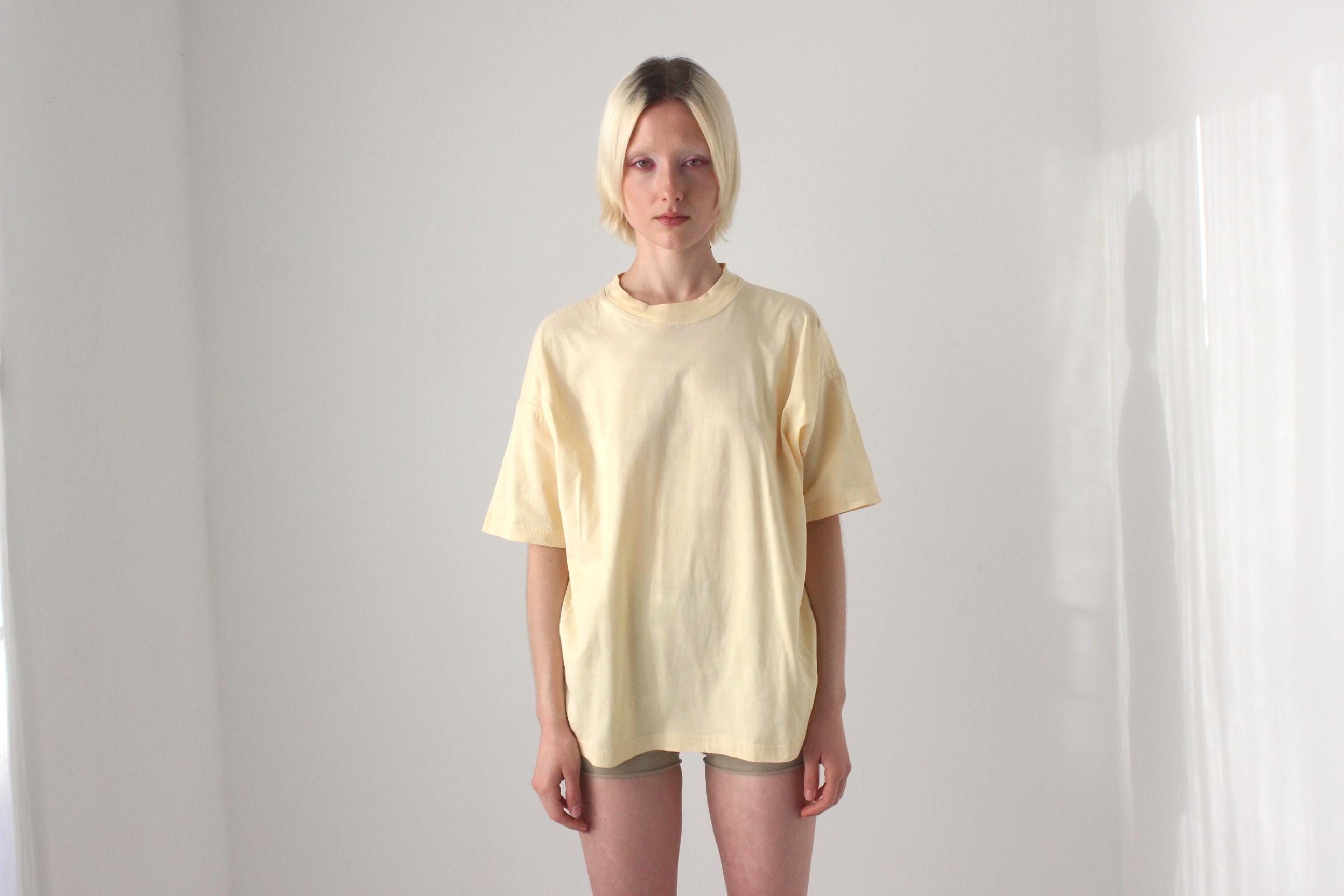 80s Italian Vintage Butter Yellow Crew Neck Tee