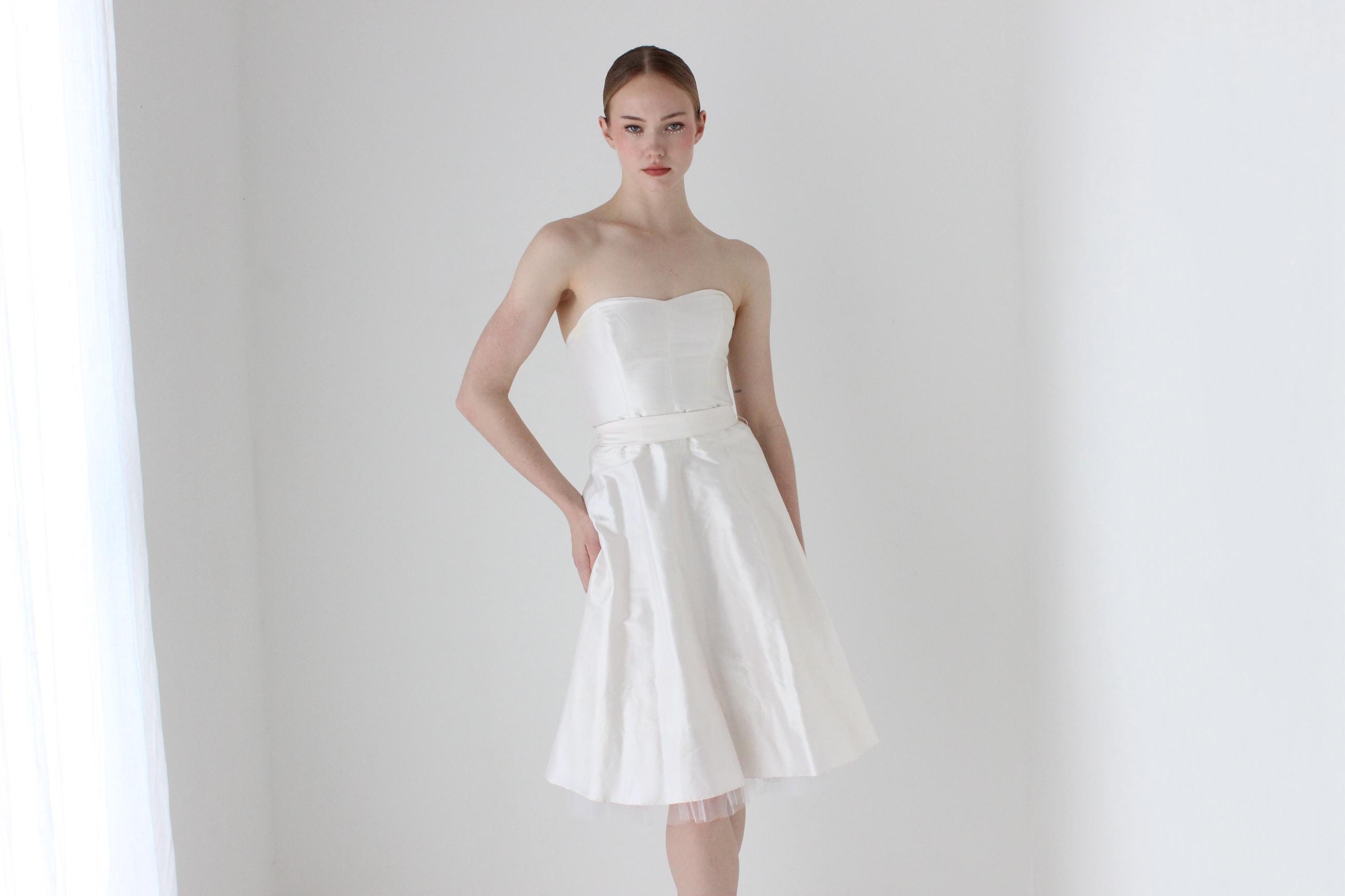 2000s Nicole Miller White Silk Dupion Strapless Ballerina Bridal Mini w/ Tulle Skirt