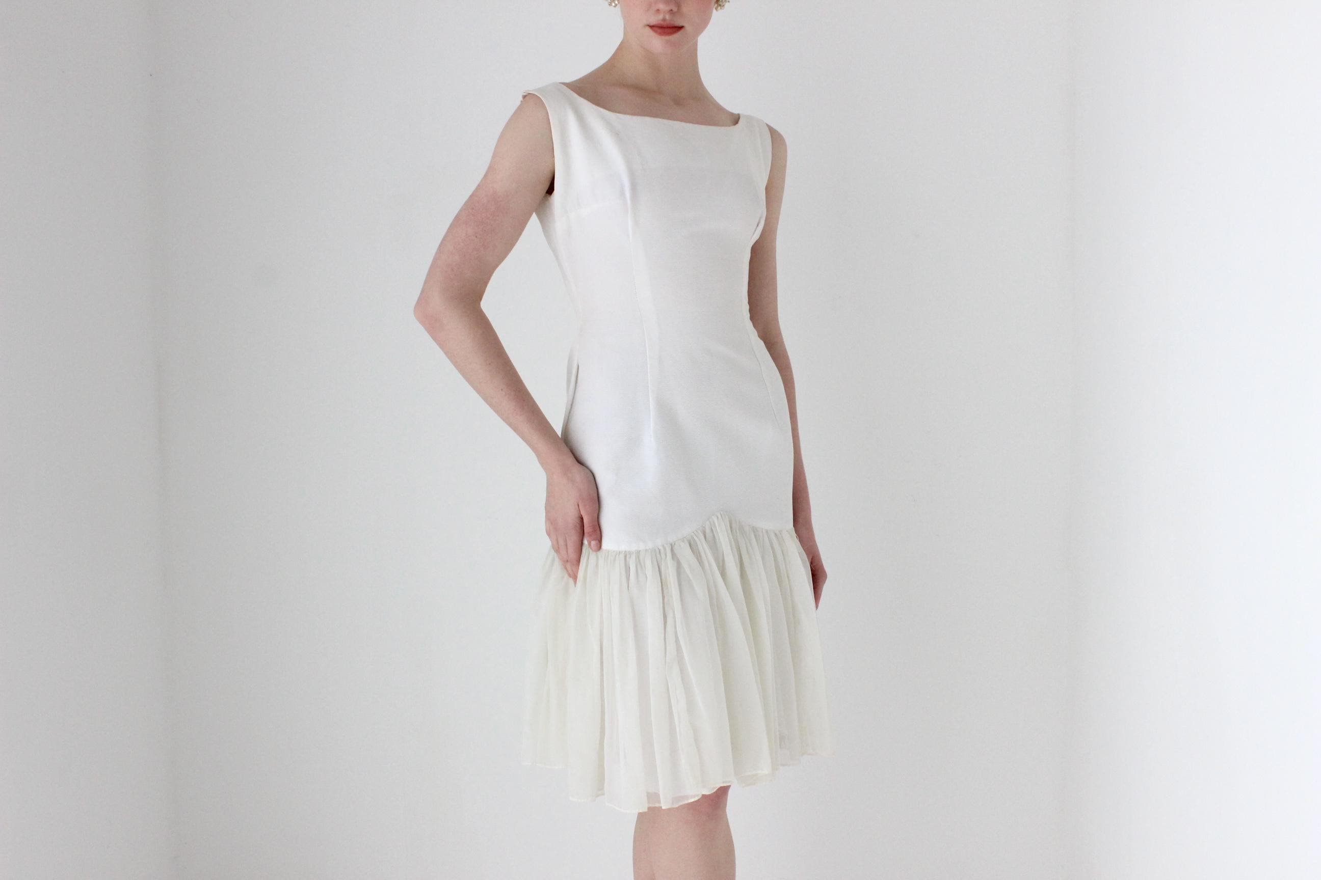 1960s Vanderbilt Sydney Elegant Ivory Hourglass Dress