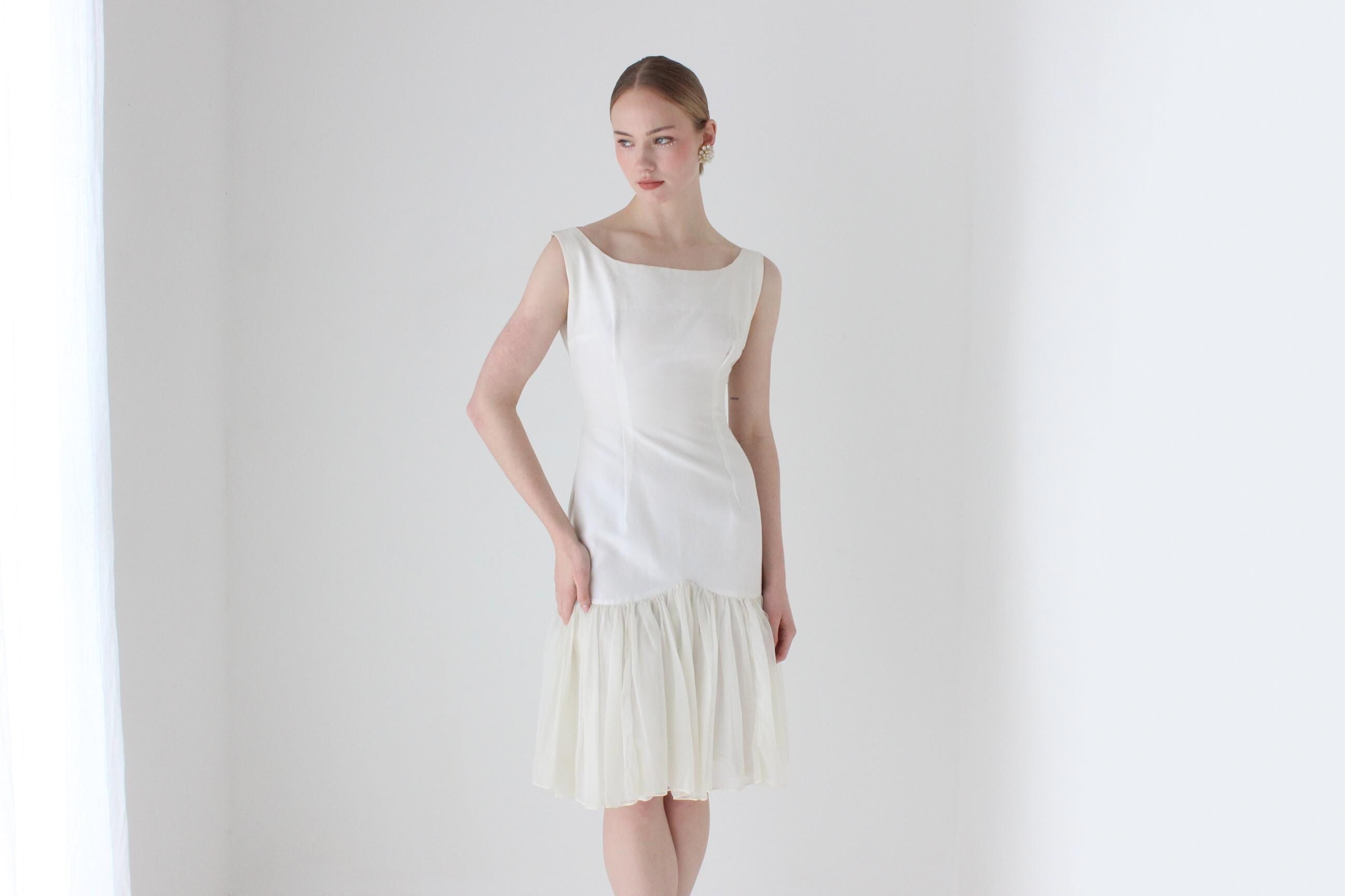 1960s Vanderbilt Sydney Elegant Ivory Hourglass Dress