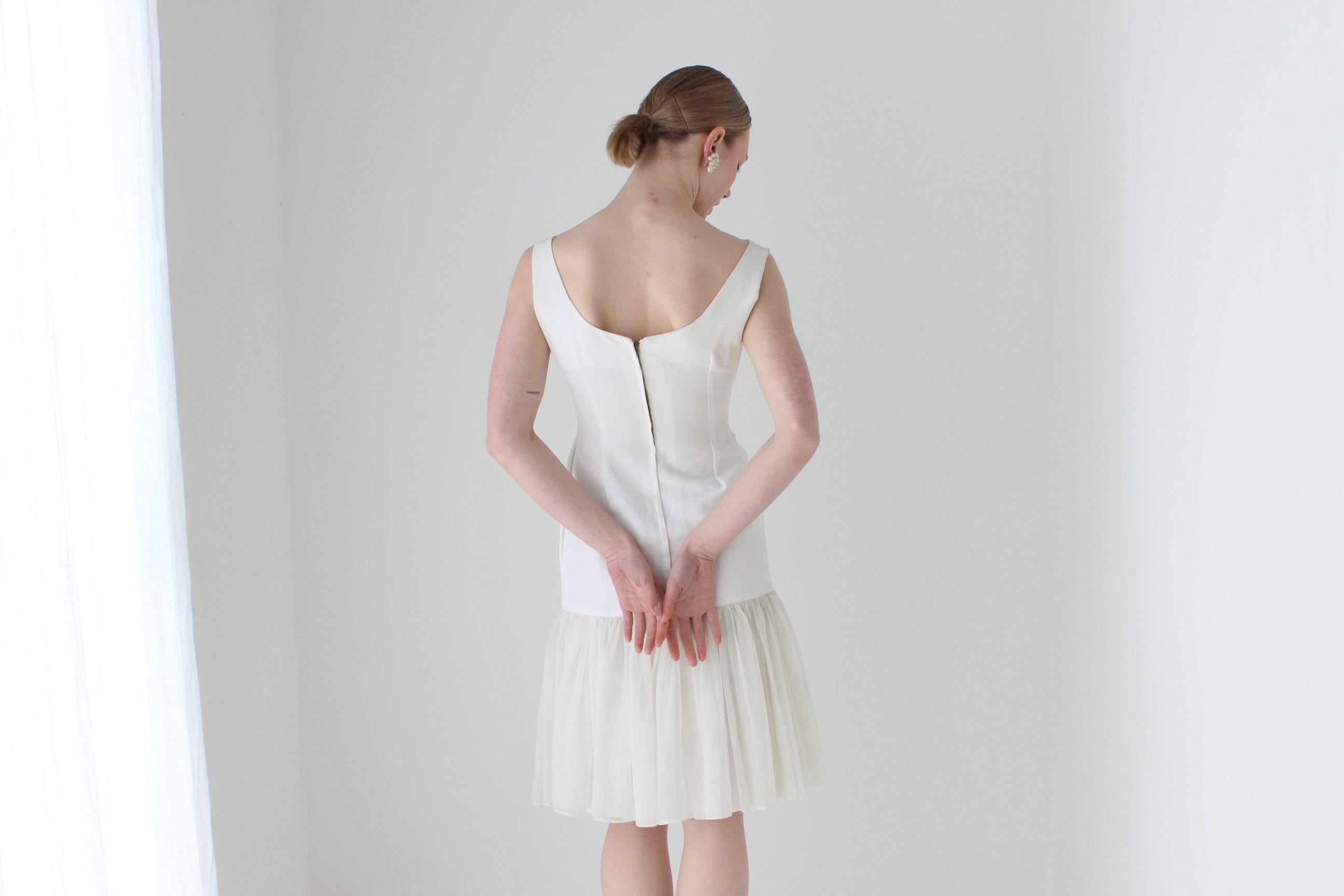 1960s Vanderbilt Sydney Elegant Ivory Hourglass Dress