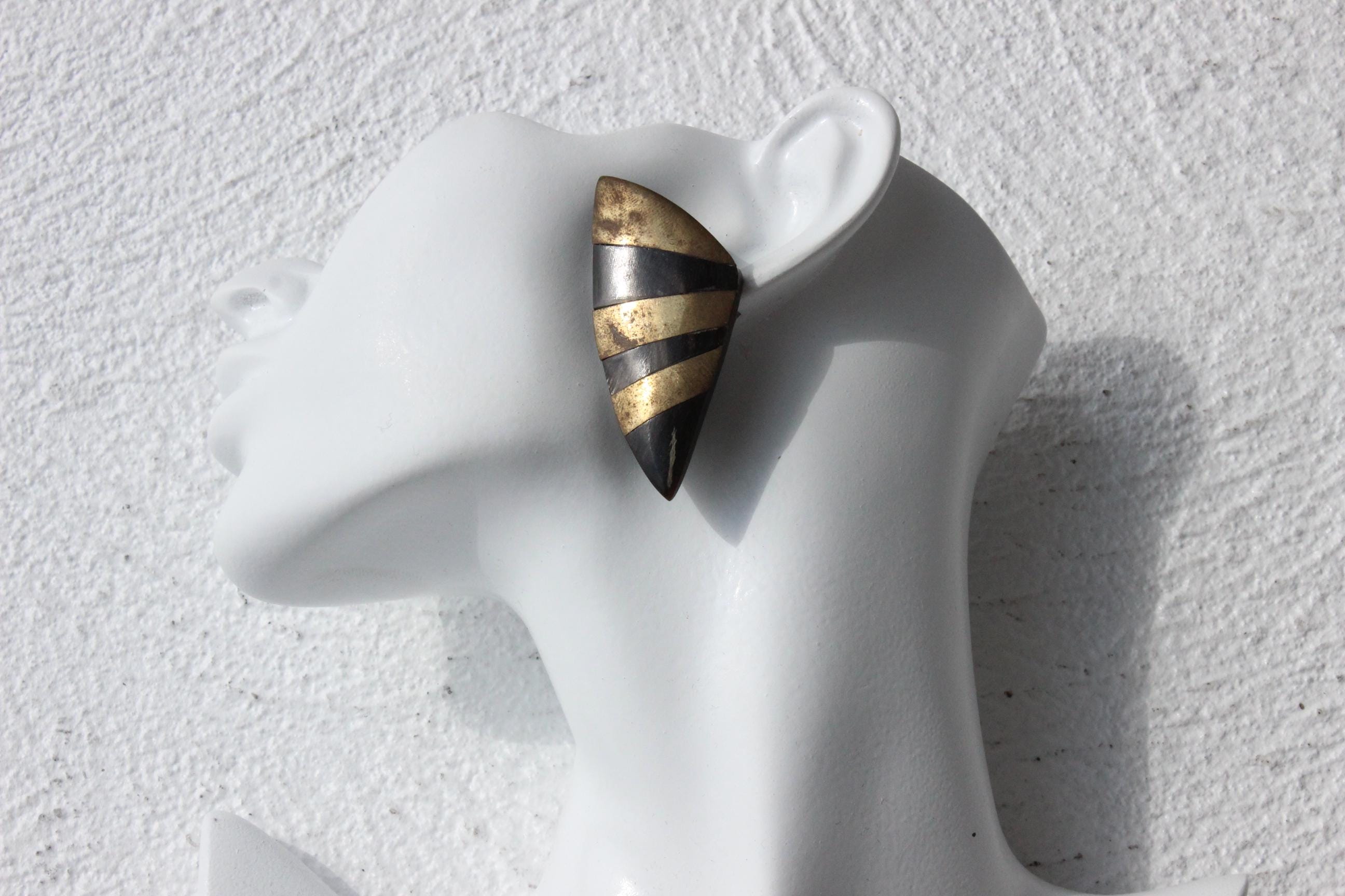 80s Brutalist / Sculptural Clip On Earrings