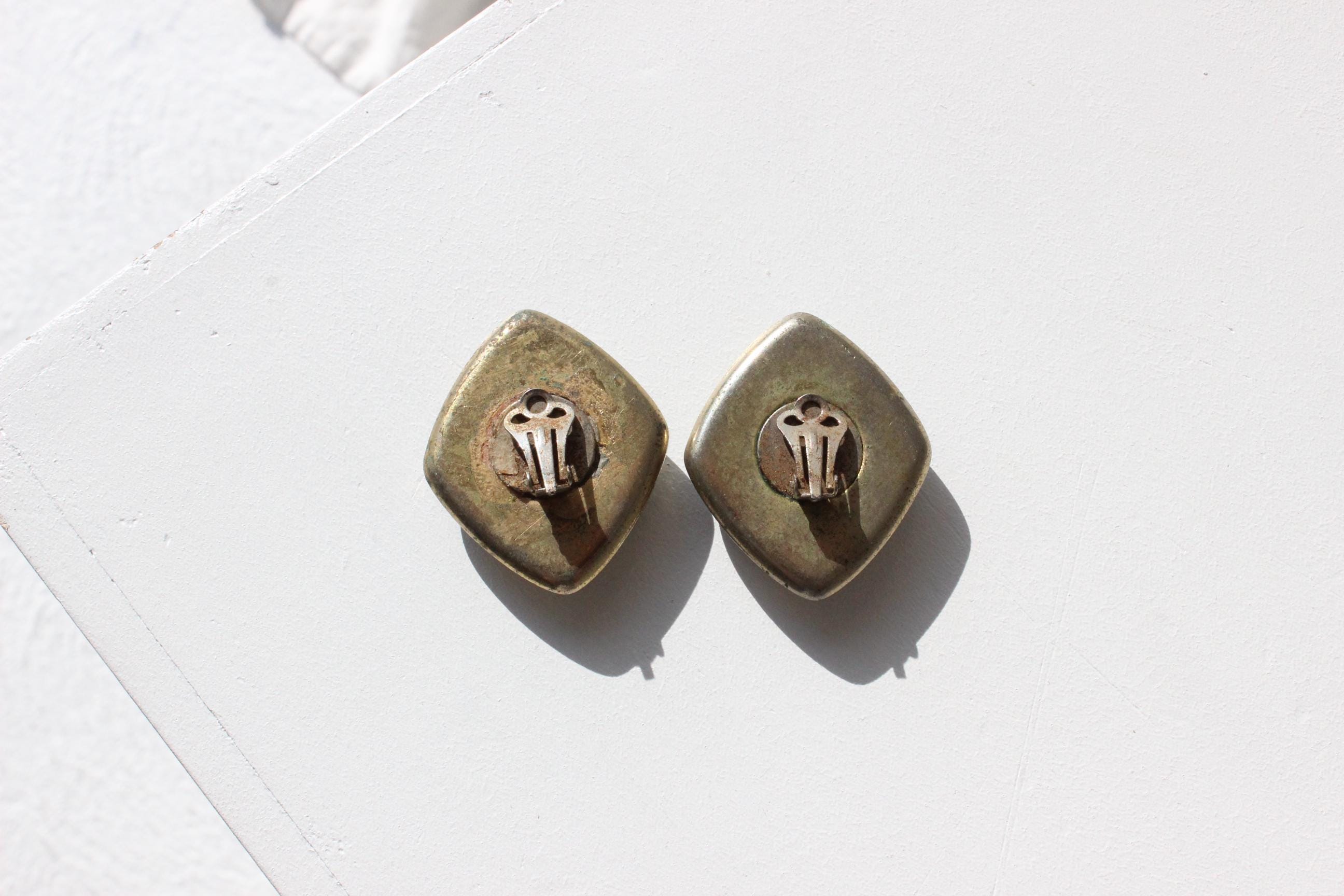 80s Chunky Matte Gold Clip On Earrings