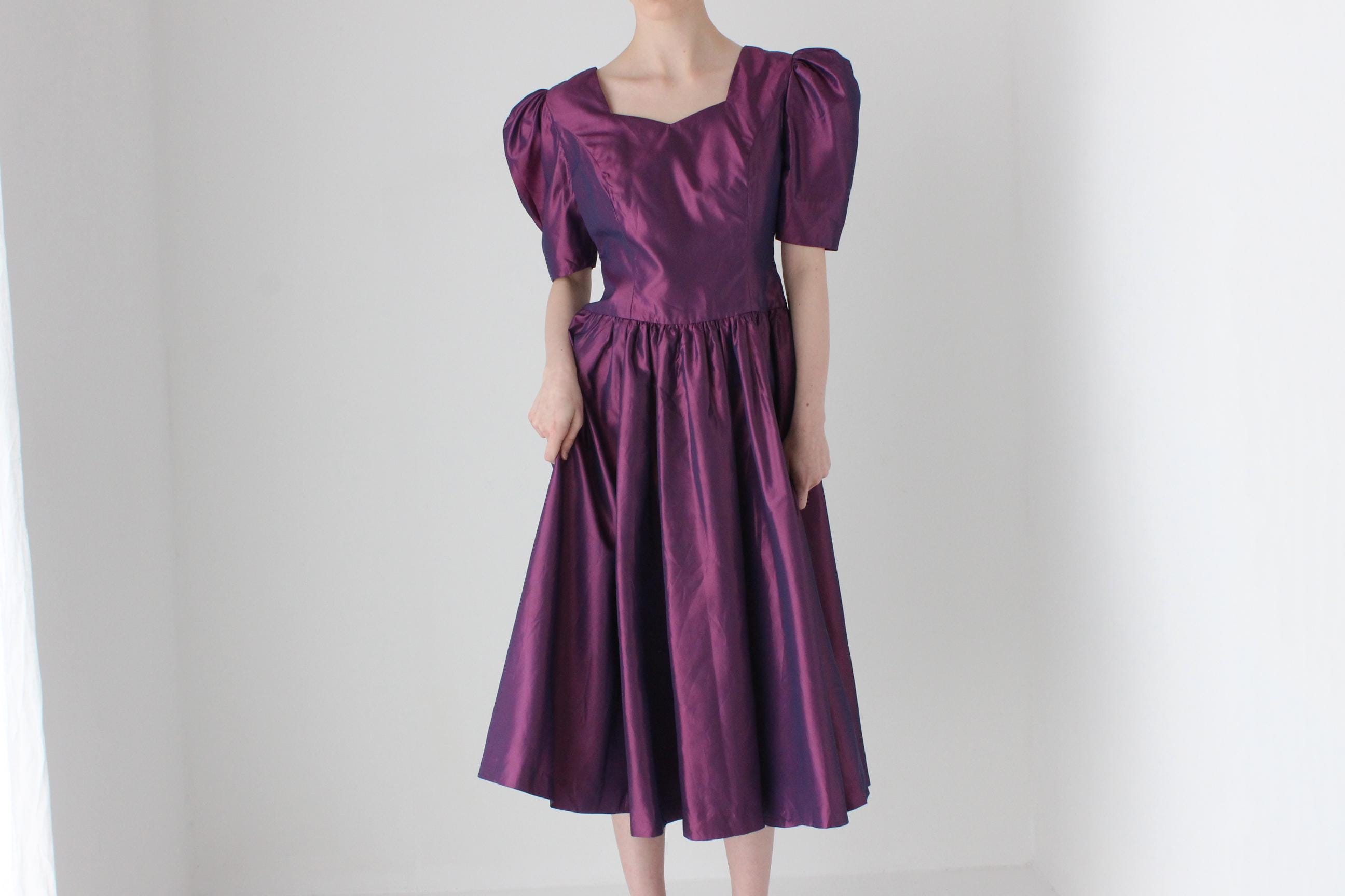 80s Puff Sleeve Metallic Purple Taffeta Cocktail Dress