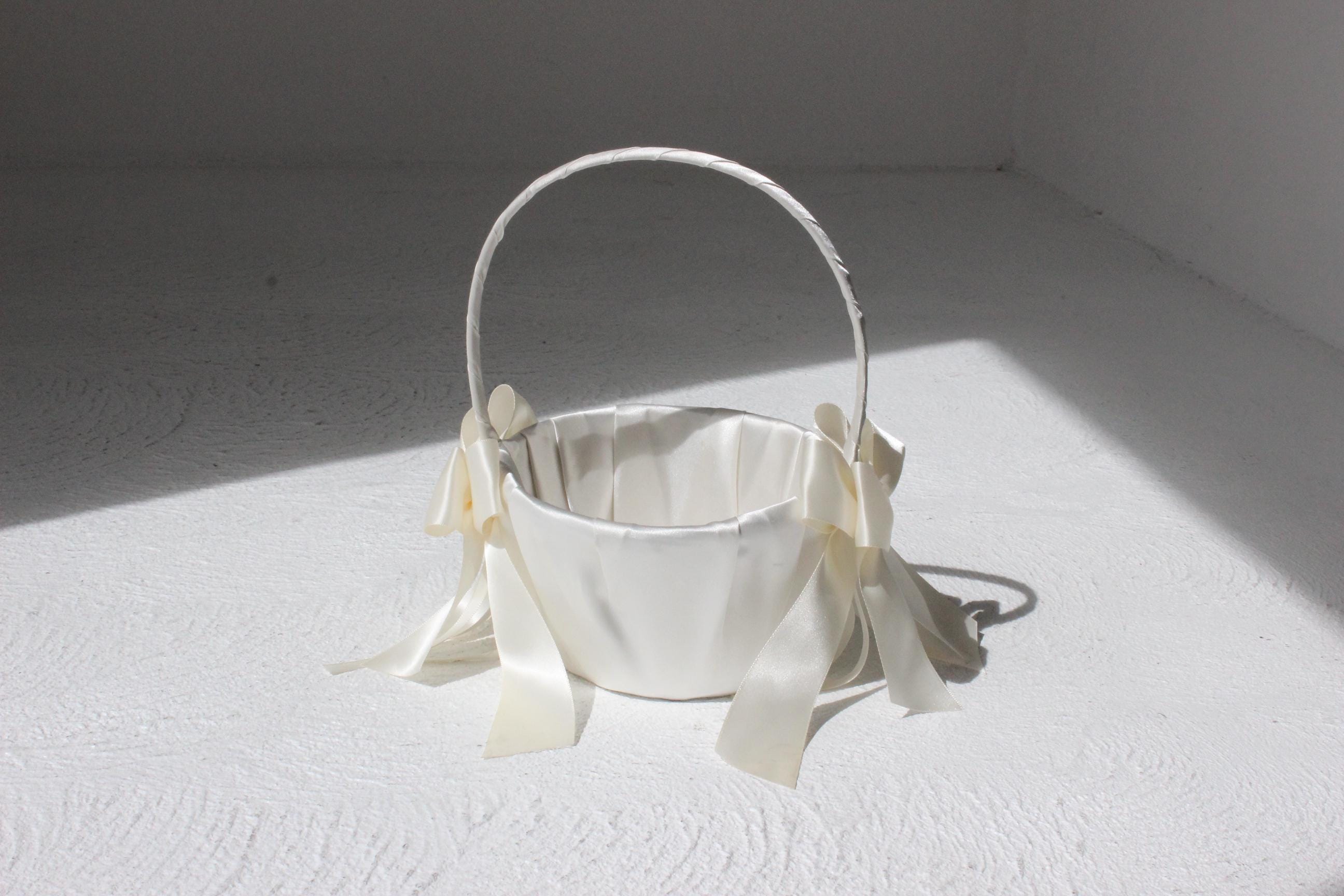 90s Ivory Satin Bridal Basket Bag w/ Bows