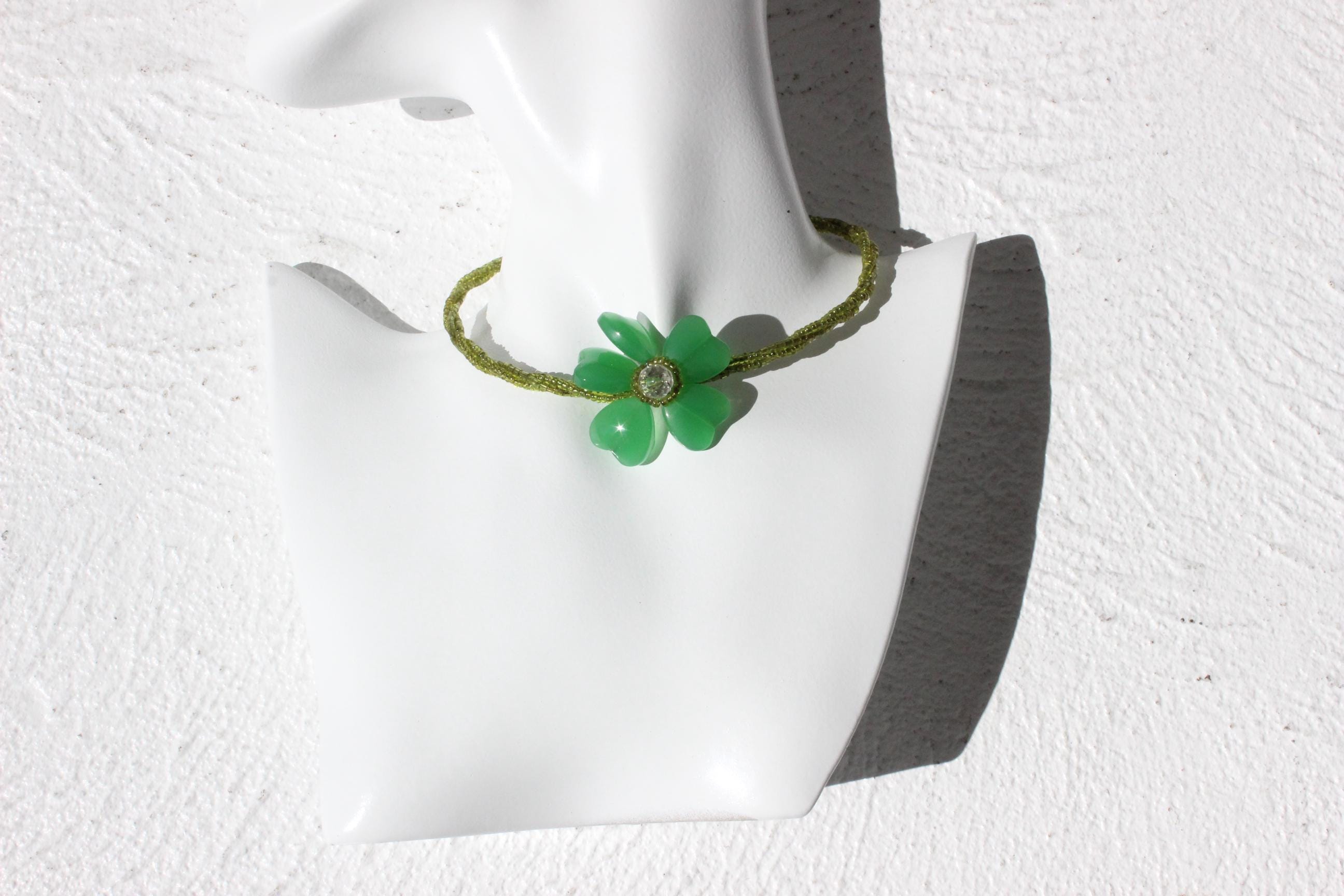 90s Green Resin Beaded 3D Flower Choker Necklace