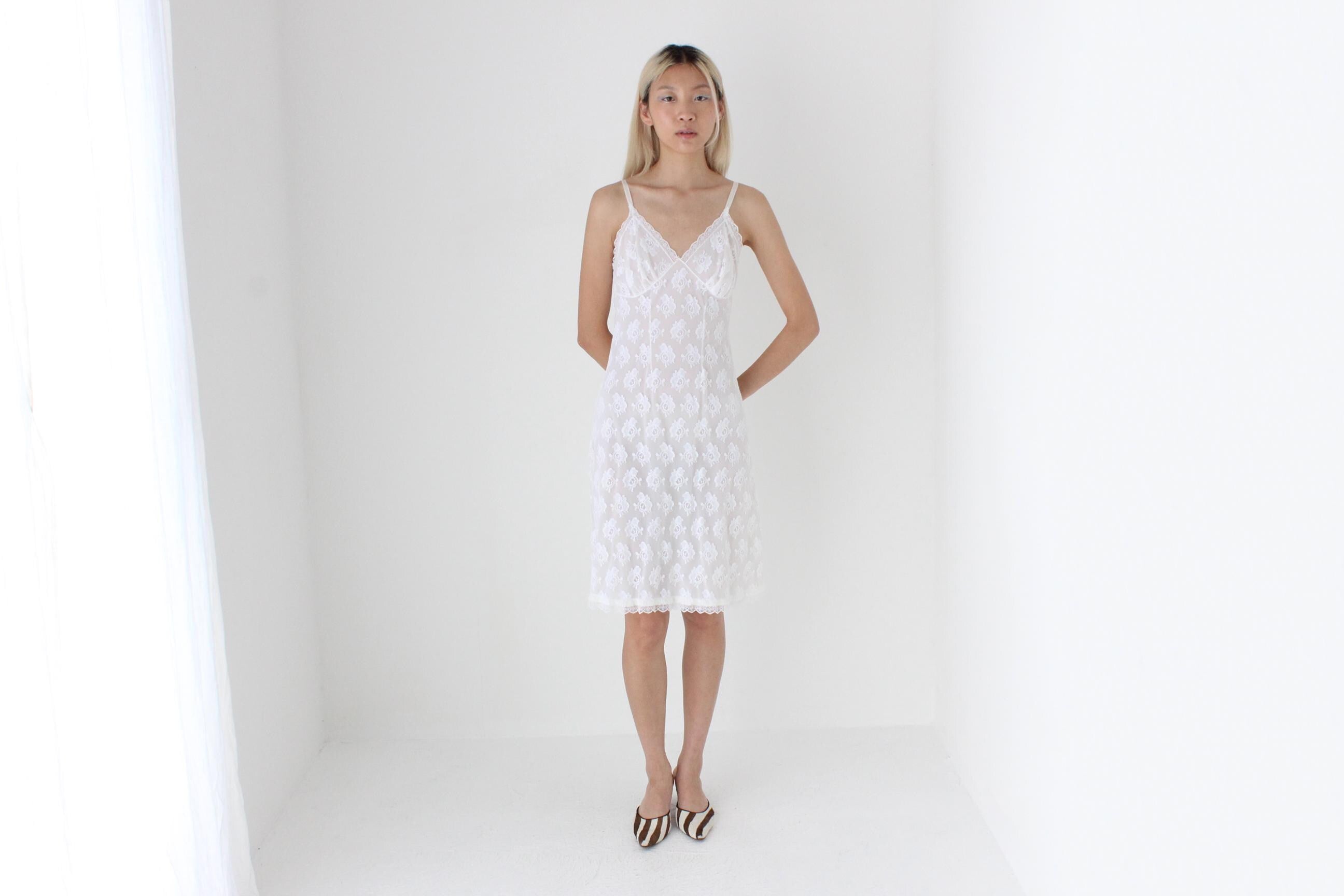 FUTURISM 80s Broderie Nylon Lace Slip