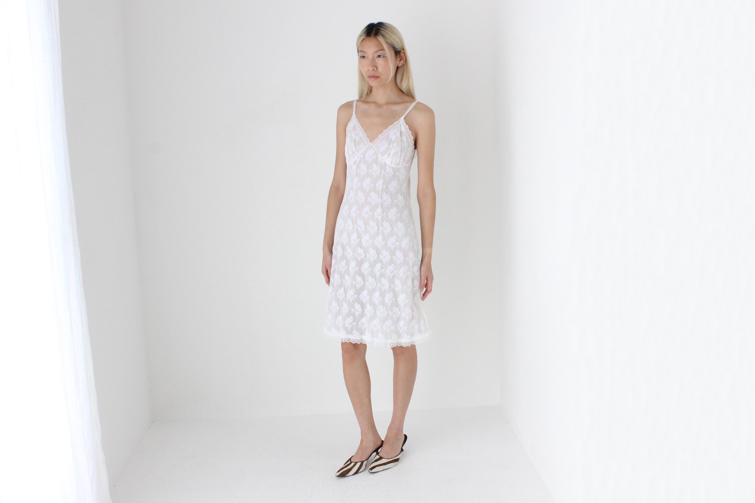 FUTURISM 80s Broderie Nylon Lace Slip
