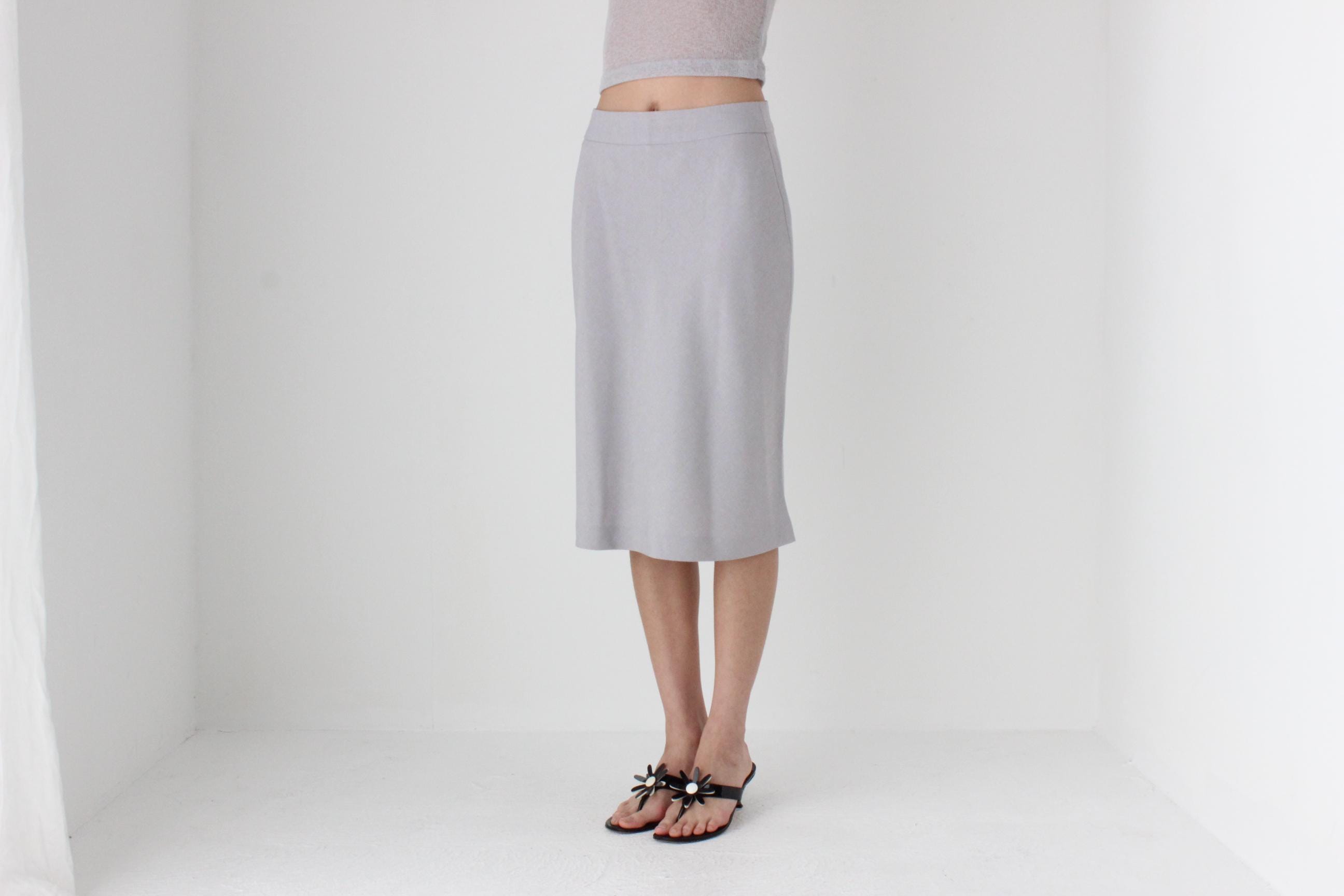 FUTURISM 90s Minimal Light Grey Knee Length Skirt