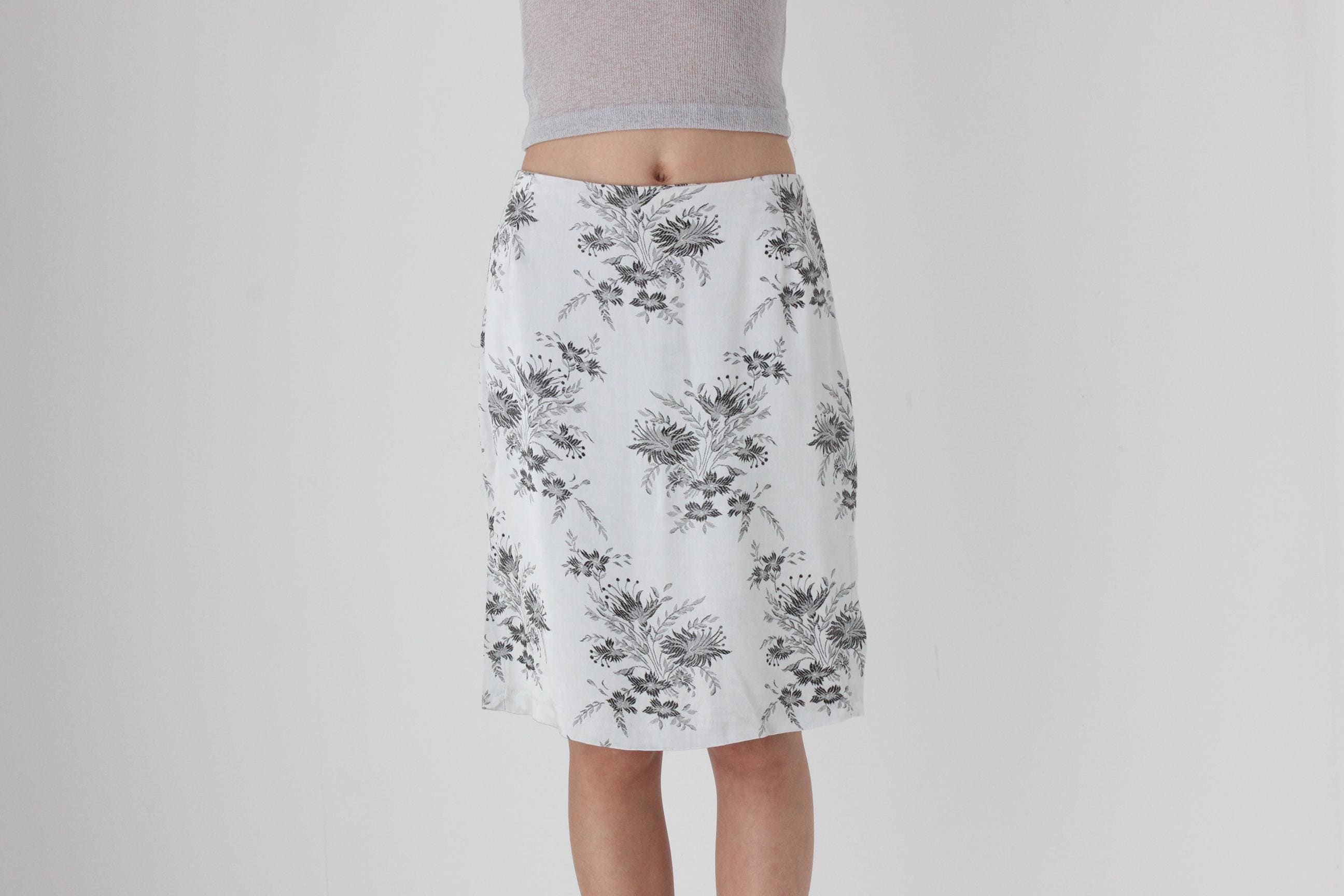 FUTURISM 90s Satin Blossom Skirt