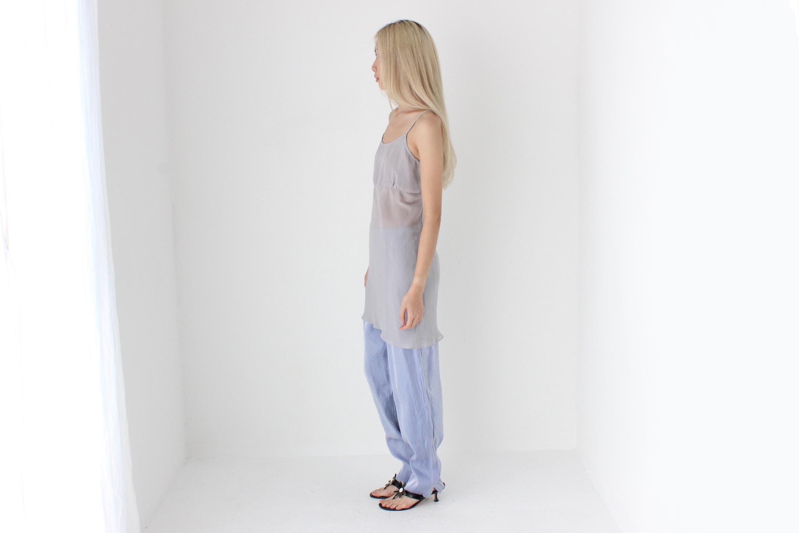 FUTURISM 90s Semi Sheer Layering Slip