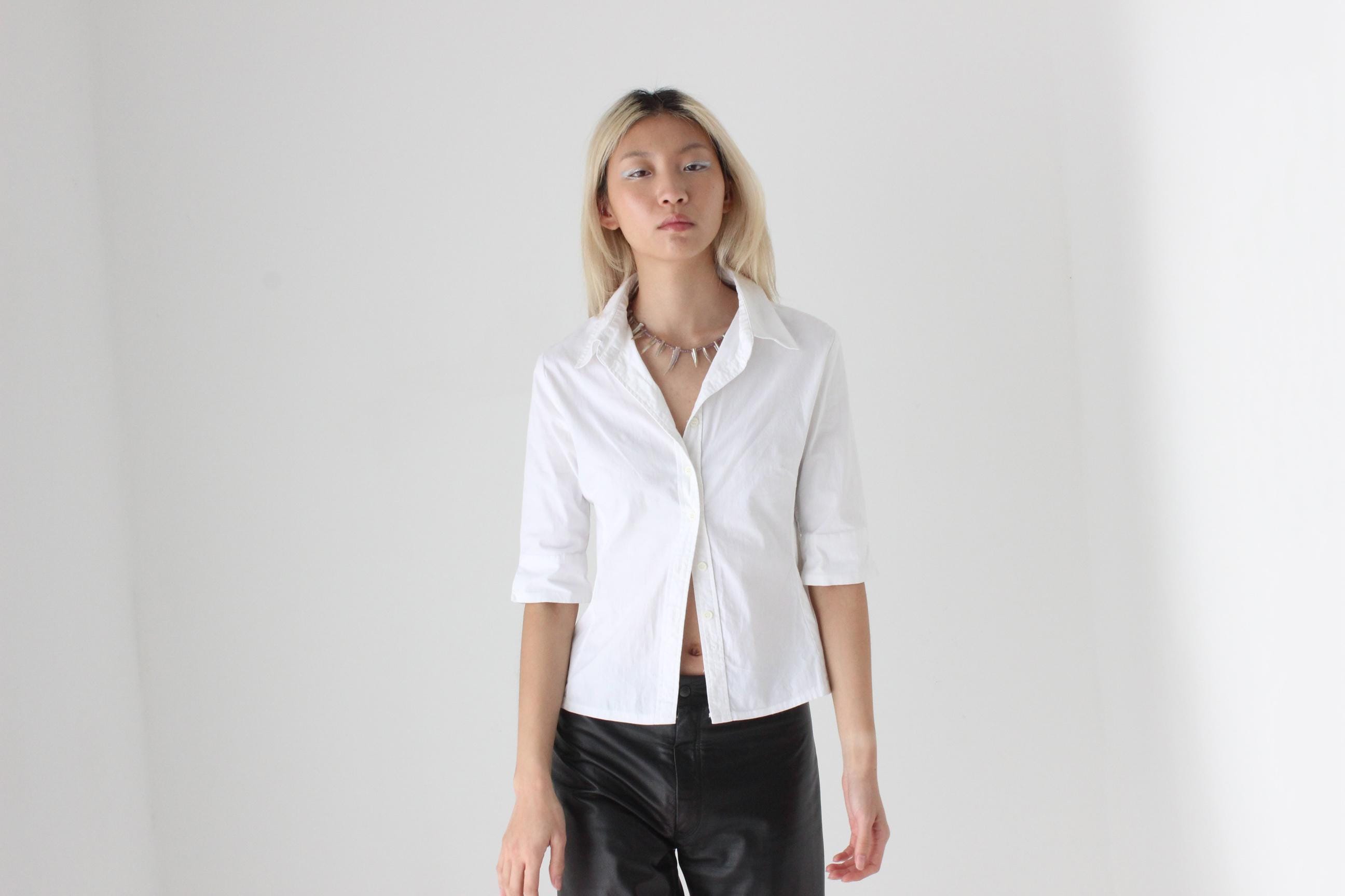 FUTURISM 90s Perfect Fitted Collared Shirt