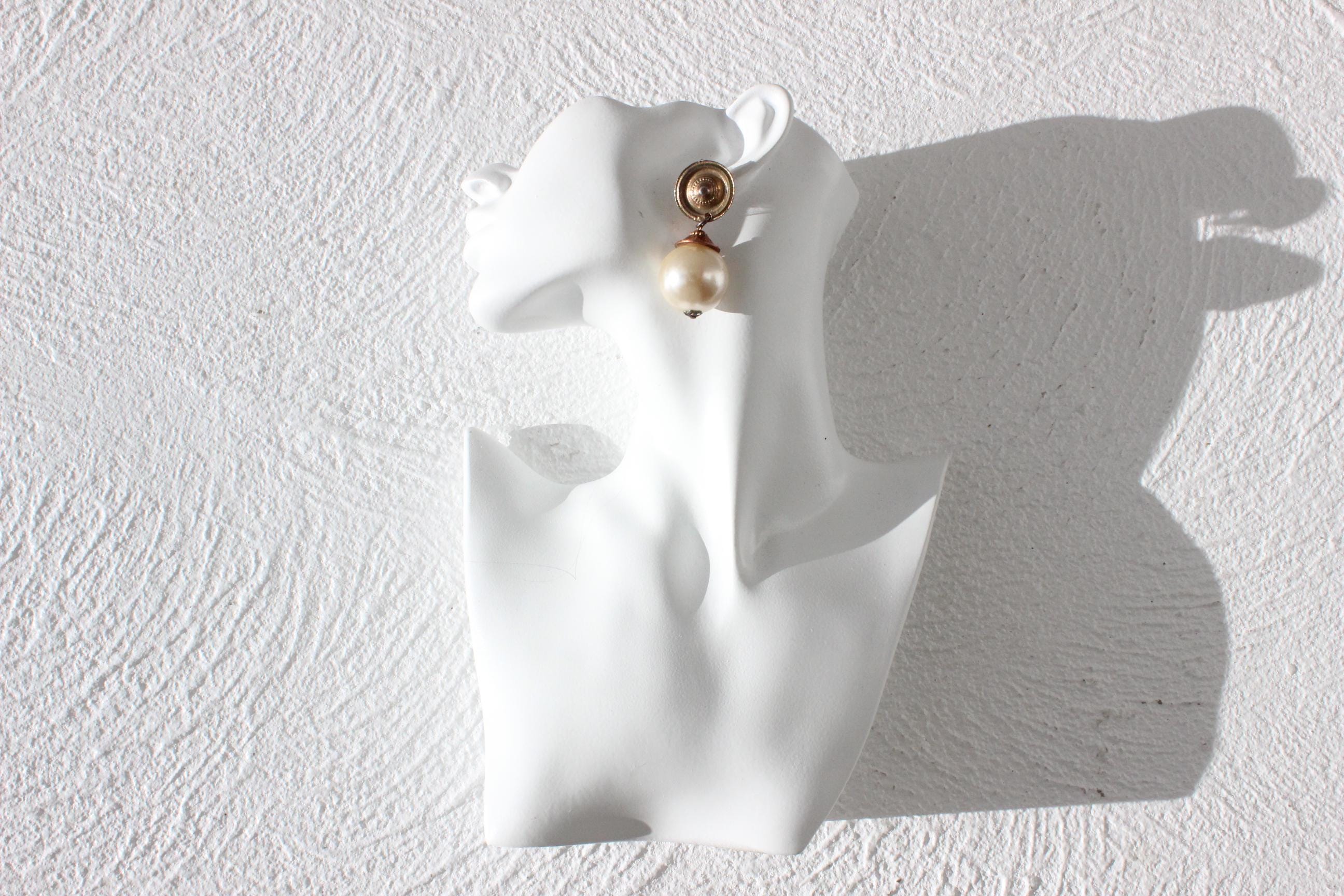 80s Art Deco Pearl Clip On Droplet Earrings