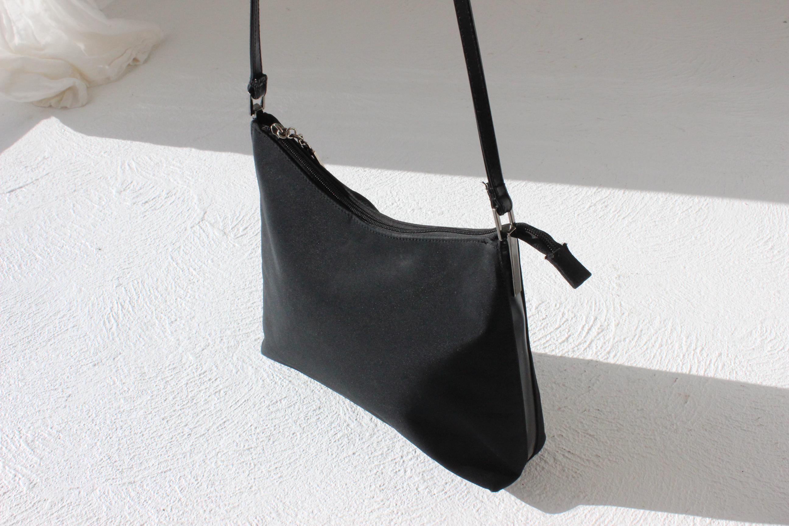 FUTURISM 90s Mid-Size Nylon Over Shoulder Bag / Handbag