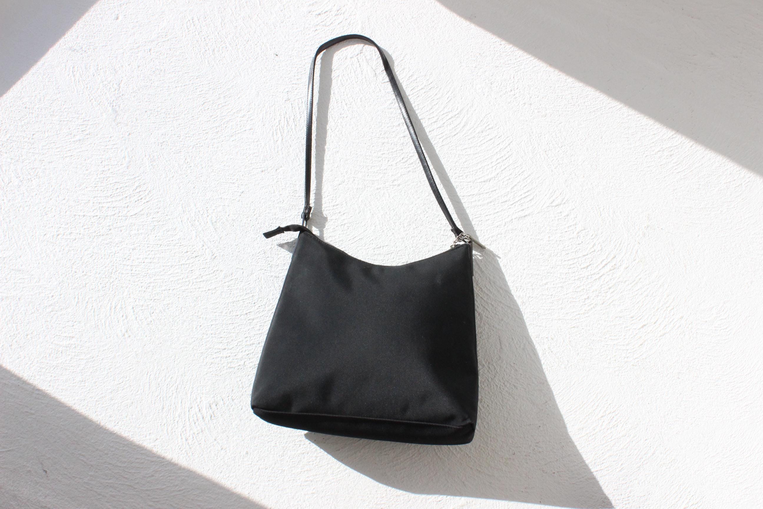 FUTURISM 90s Mid-Size Nylon Over Shoulder Bag / Handbag