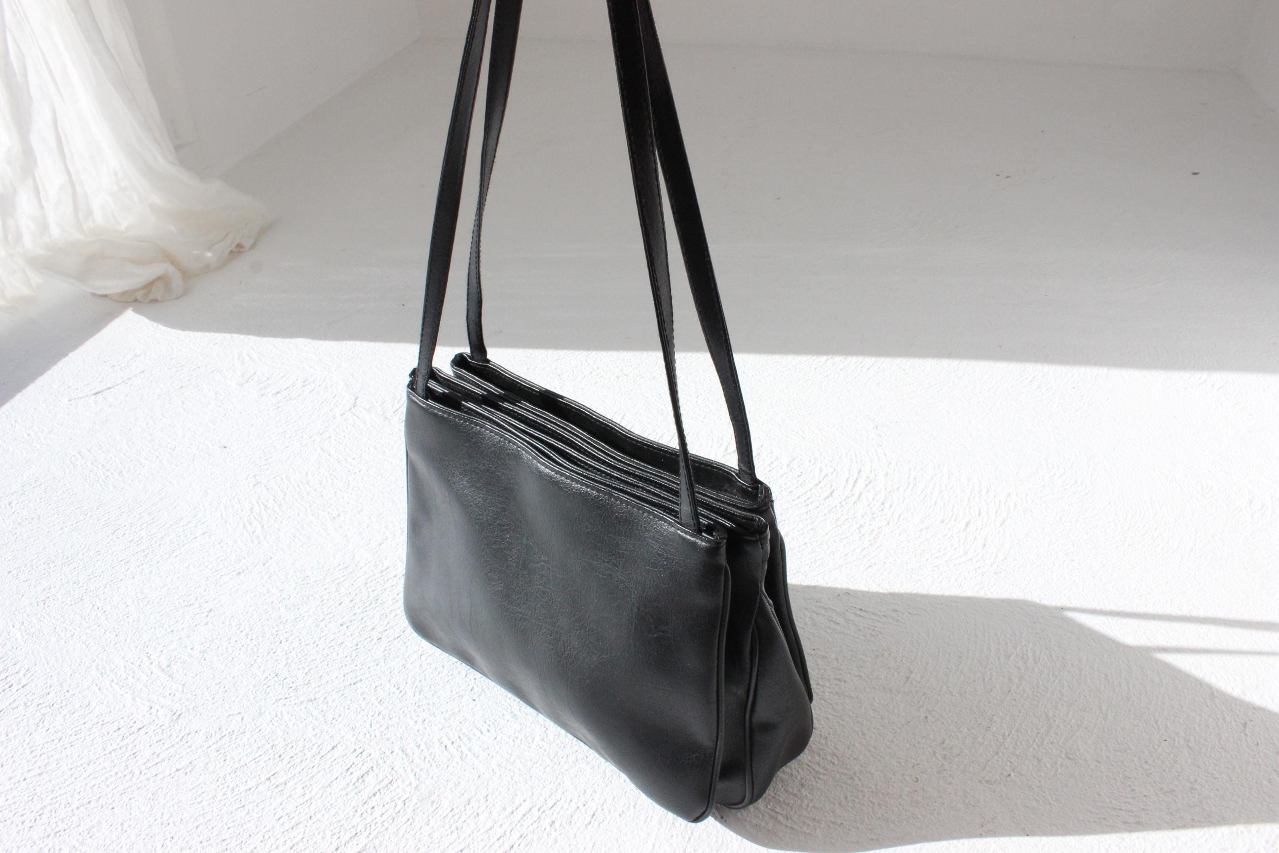 FUTURISM 90s Clean & Minimal Day Bag