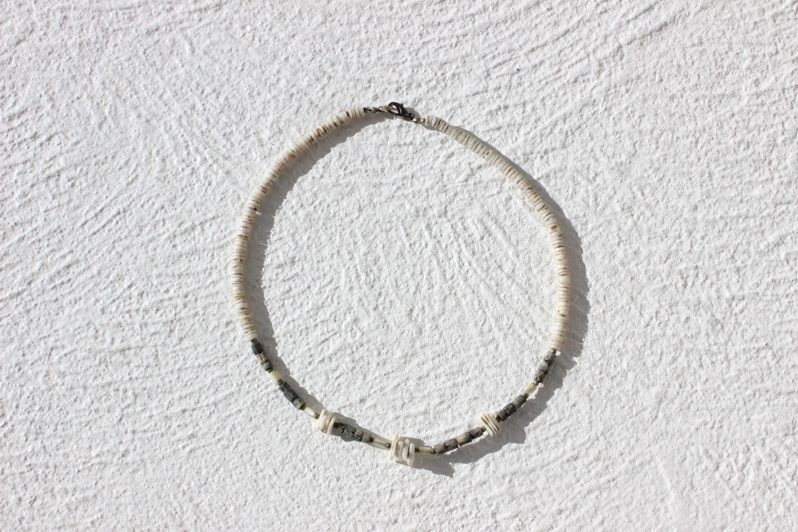 FUTURISM 90s Puka Shell Necklace