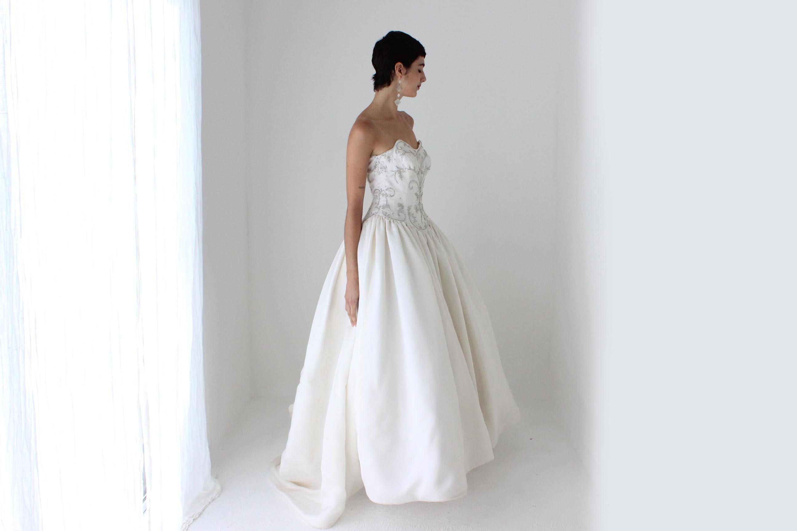 2000s Randy Fenoli New York Strapless Basque Waist Wedding Ballgown