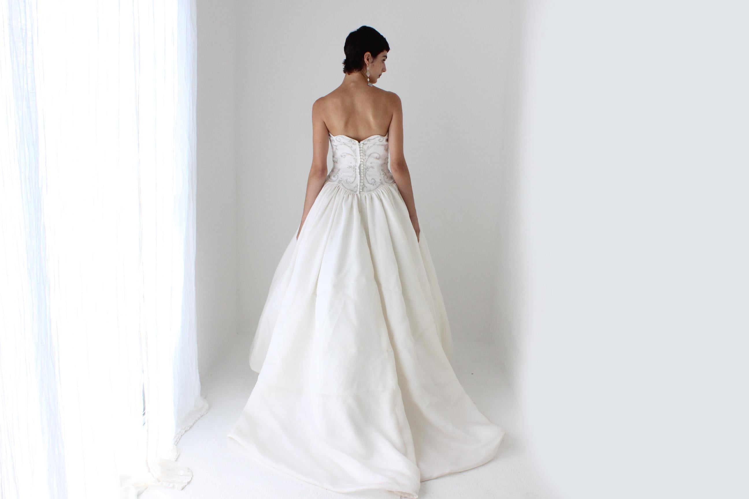 2000s Randy Fenoli New York Strapless Basque Waist Wedding Ballgown