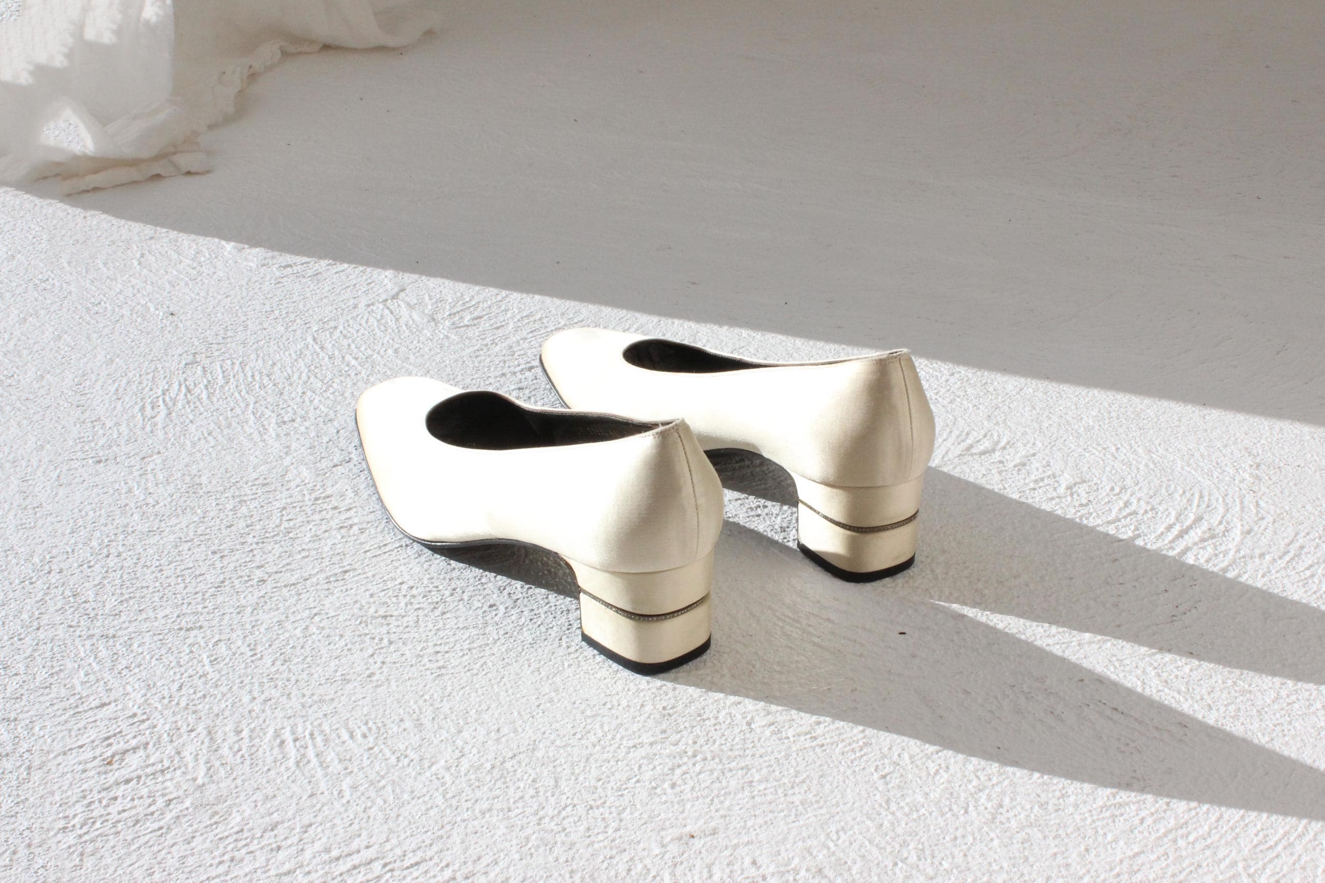 80s Salvatore Ferragamo Bone Satin Low Heel Shoes - Euro 39.5