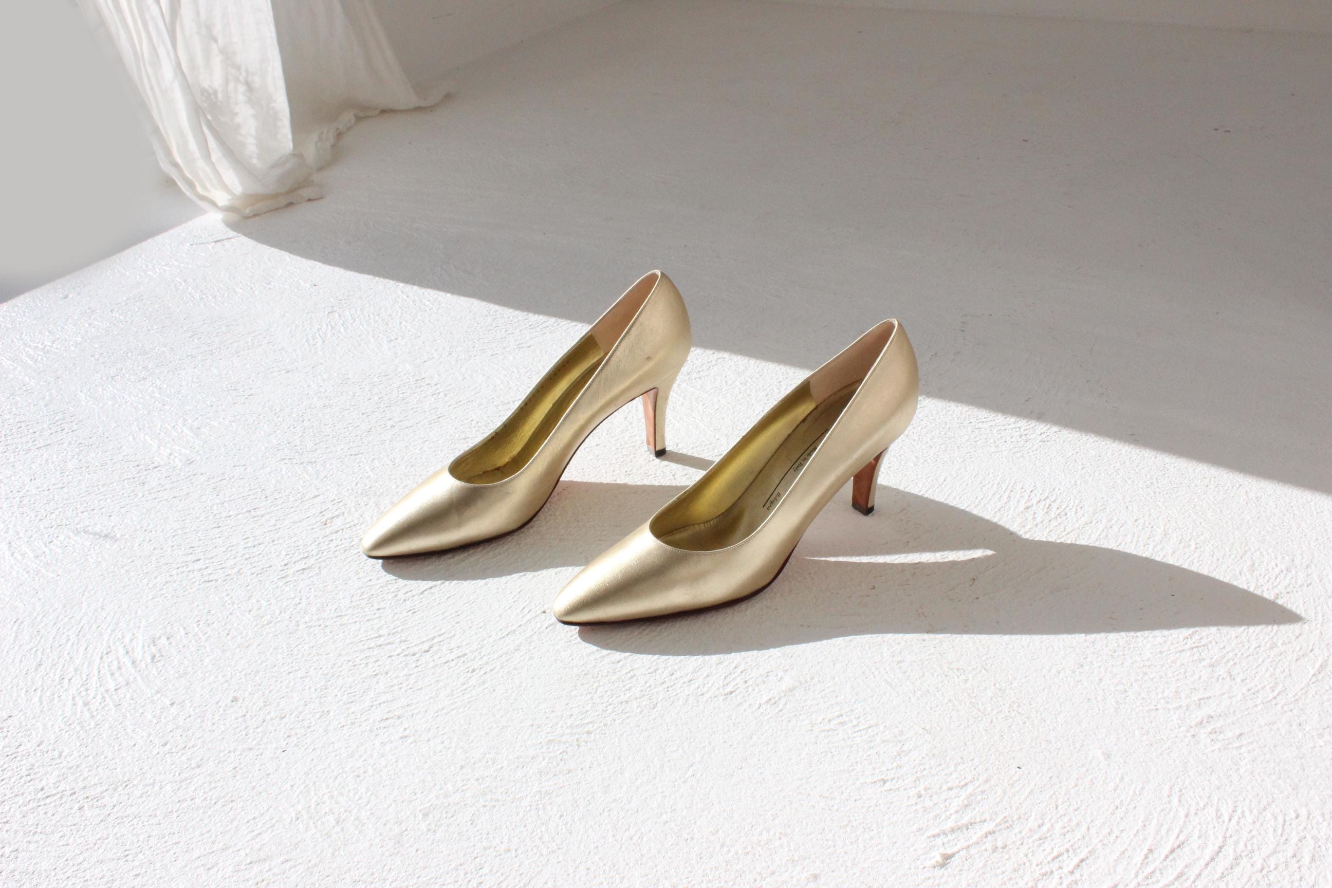 90s Bruno Magli Gold Leather Pumps - Euro 38