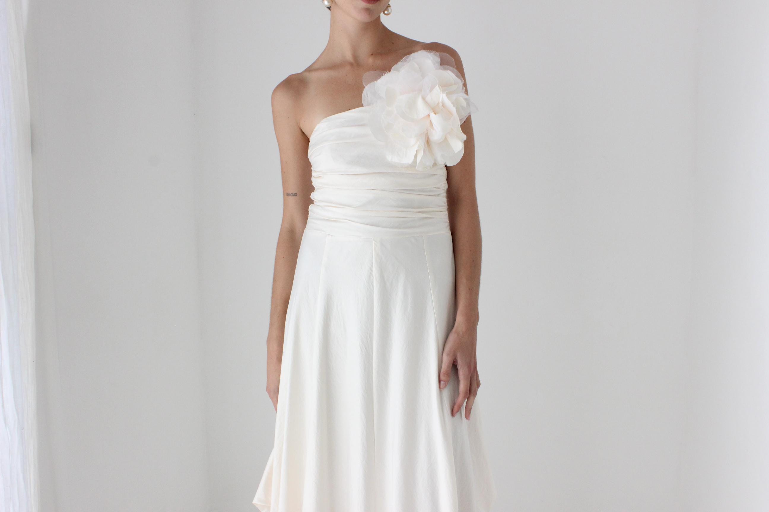 Y2K Strapless Dress w/ Oversized 3D Statement Rosette Flower