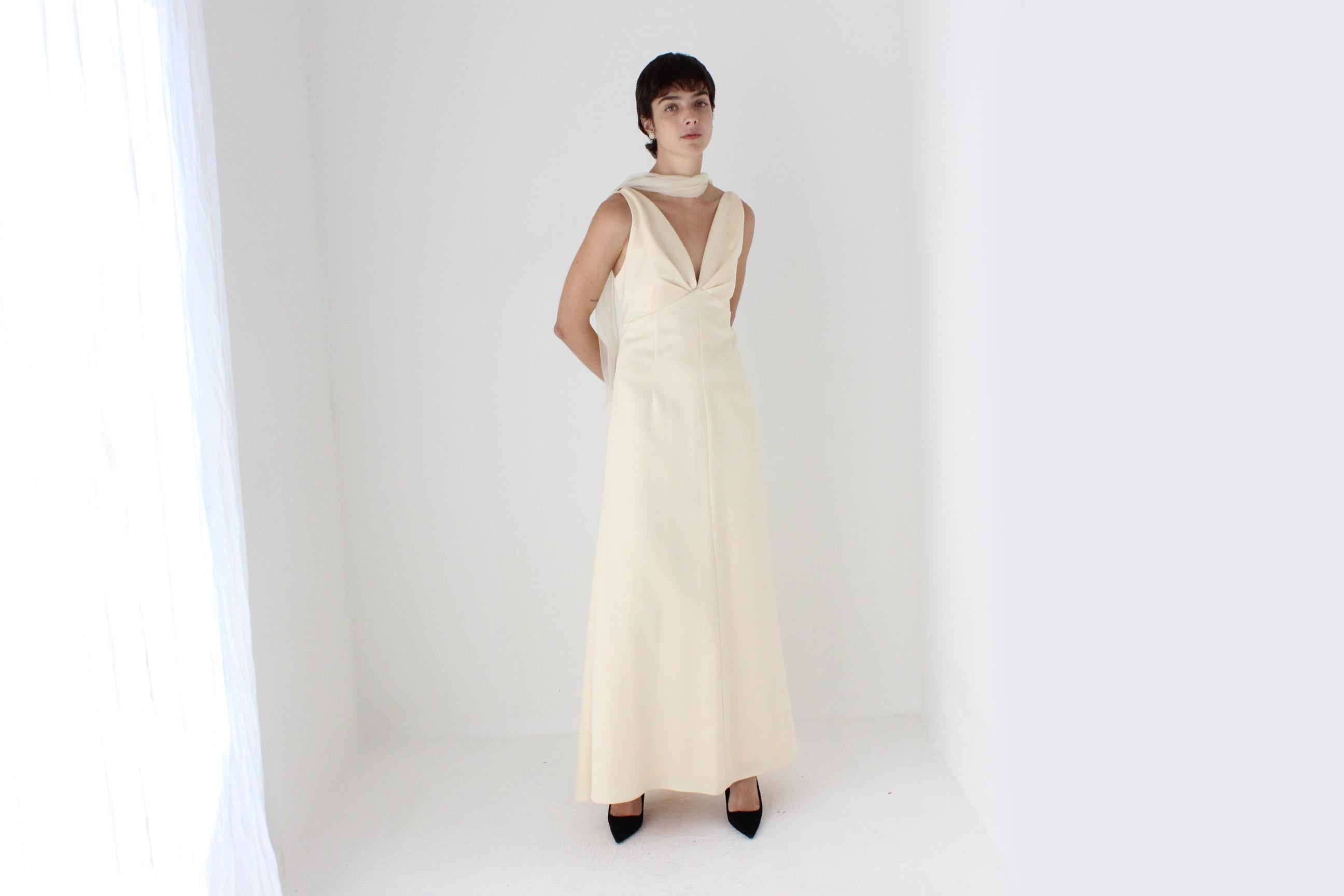 90s Vintage VERA WANG Plunge Neck A-Line Buttercream Gown